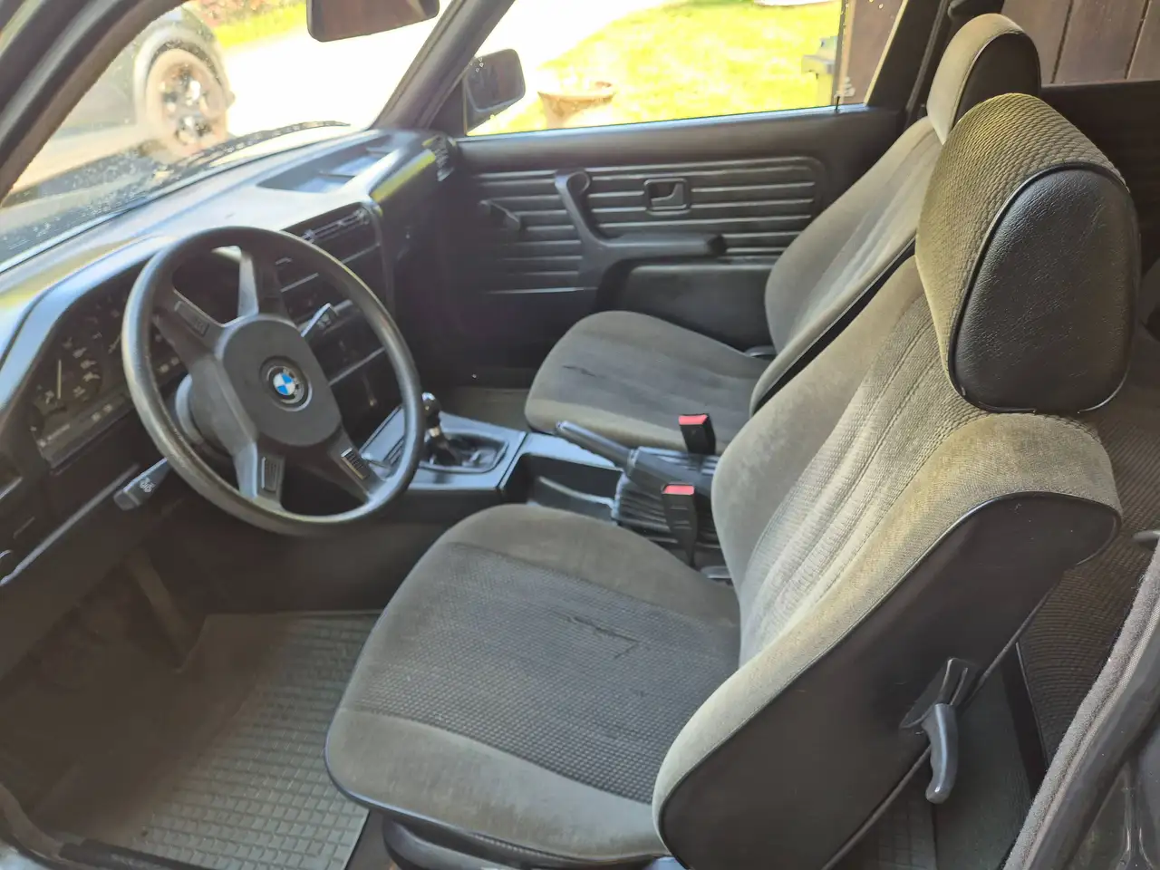 BMW 318i, foto 5