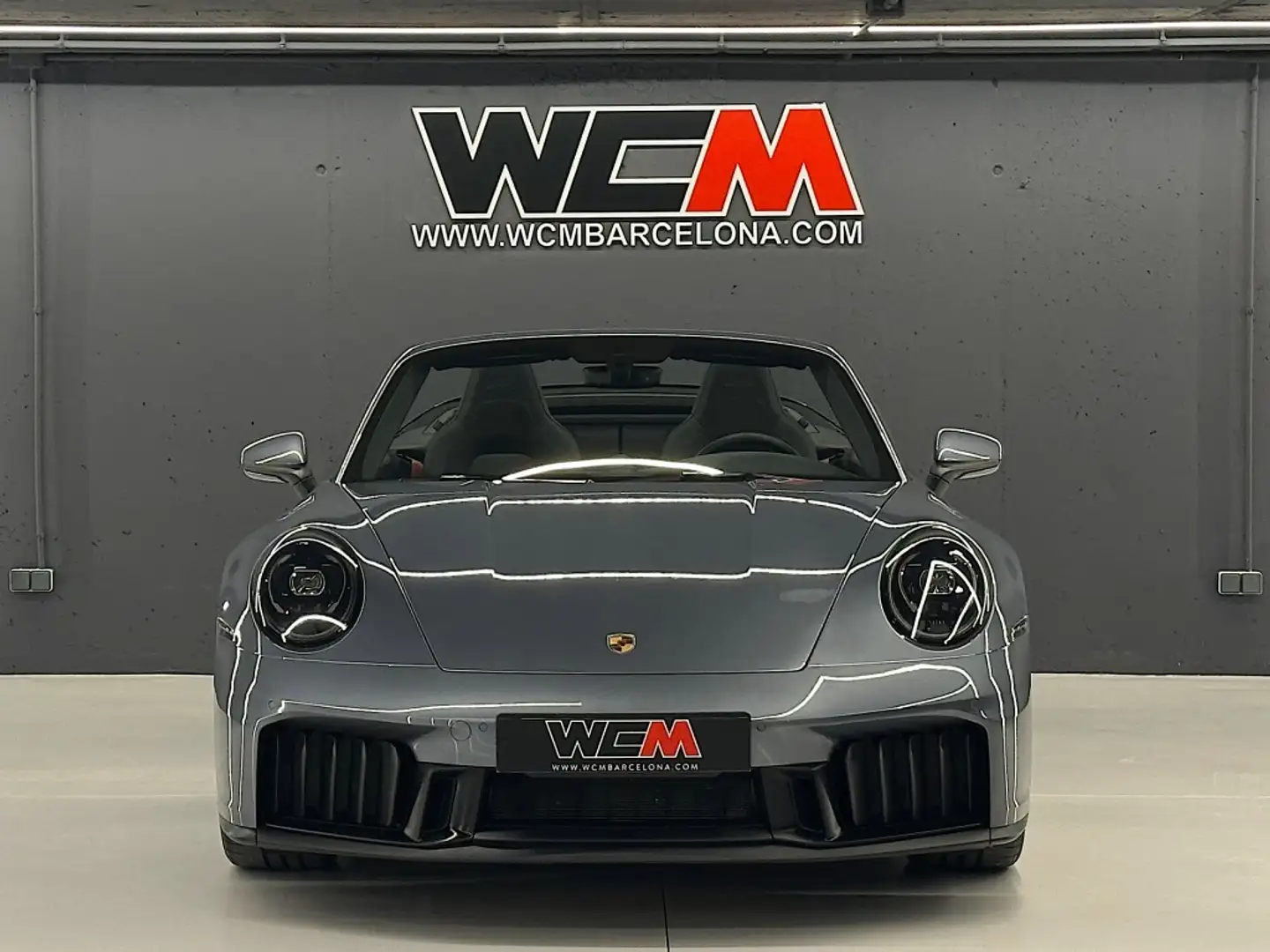 Porsche 992 Carrera 4 GTS Cabriolet Gris - 2