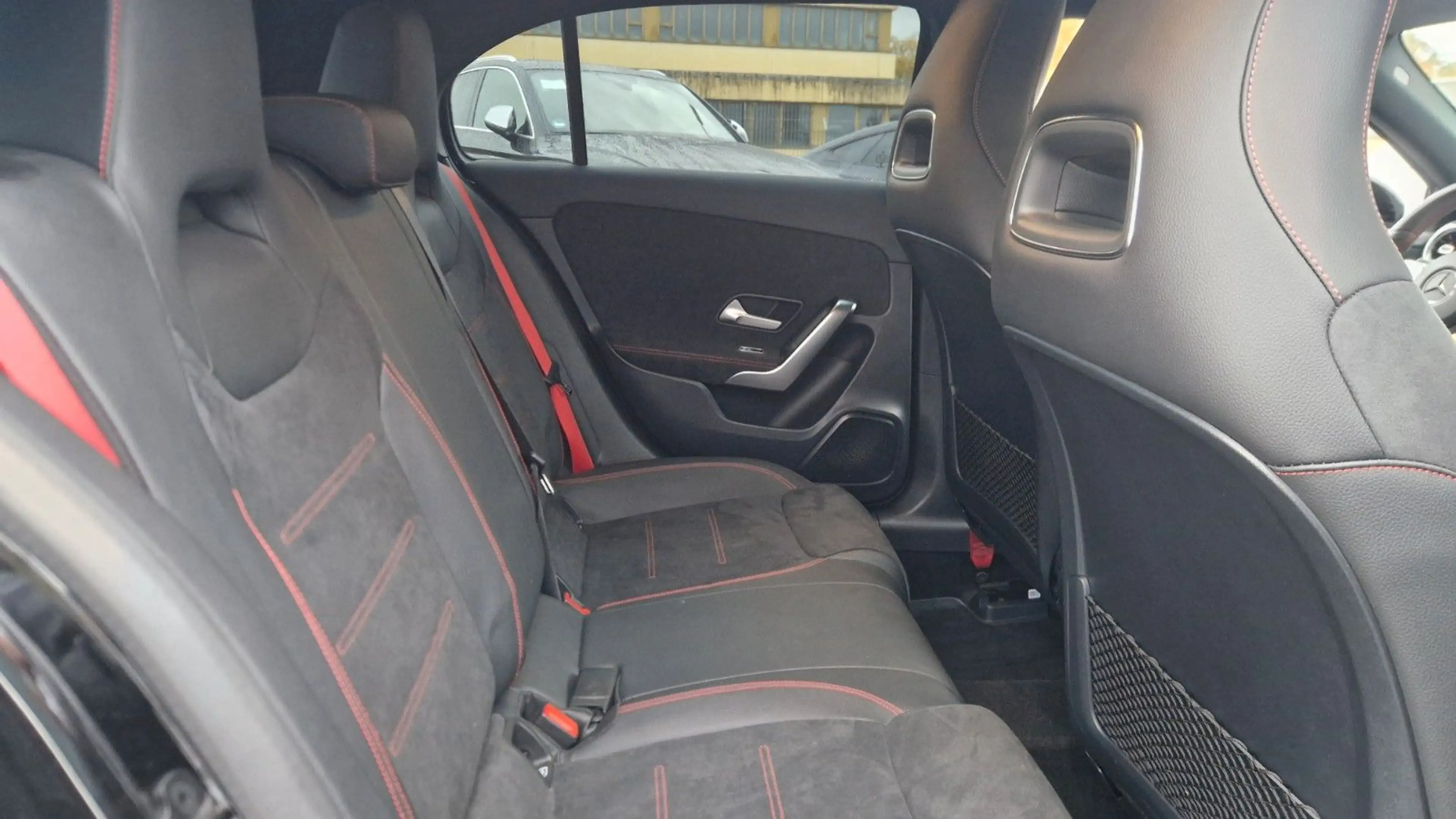 Mercedes-Benz A 35 AMG 4Matic Standheizung Memory — photo 13