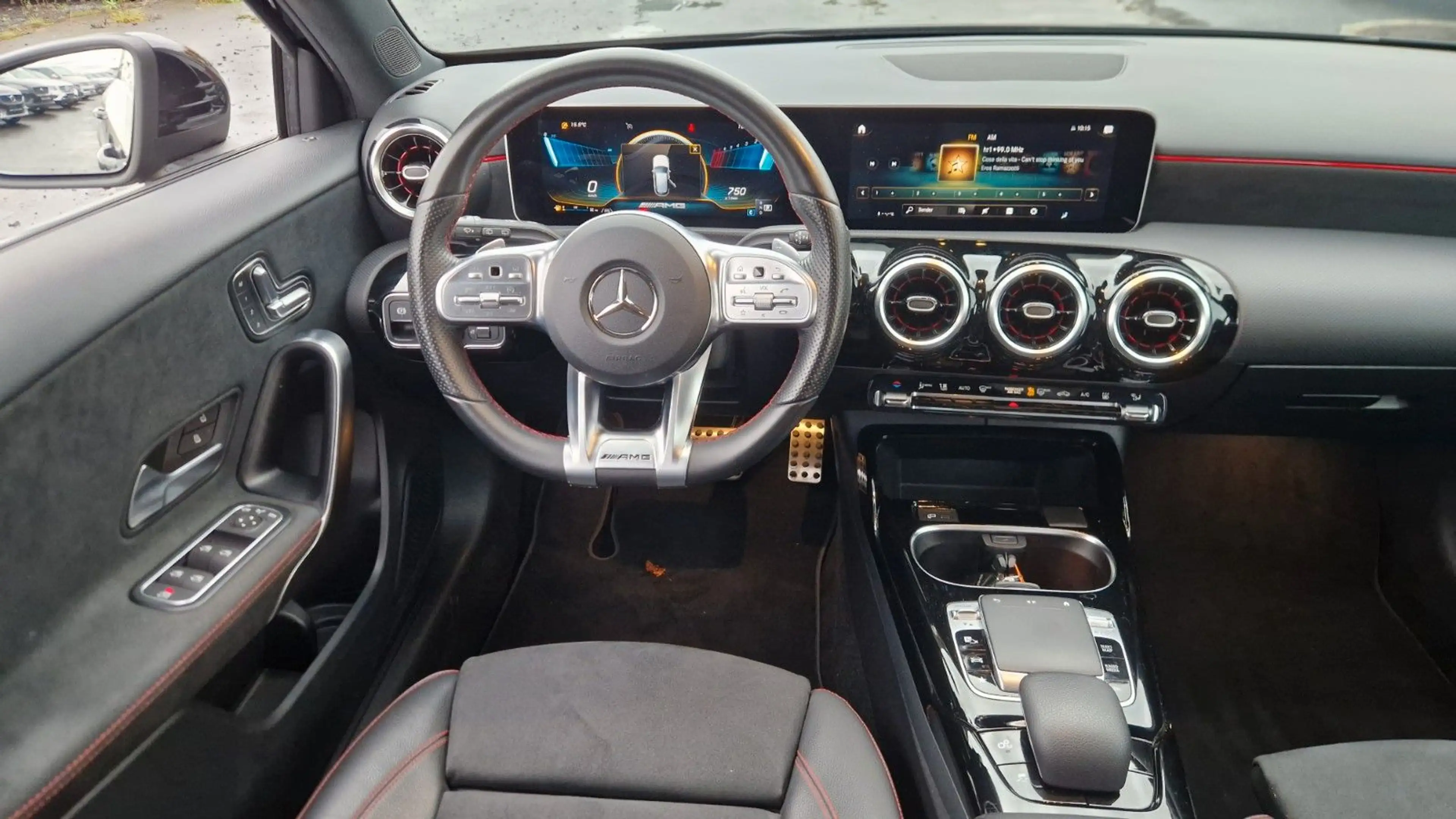 Mercedes-Benz A 35 AMG 4Matic Standheizung Memory — photo 11