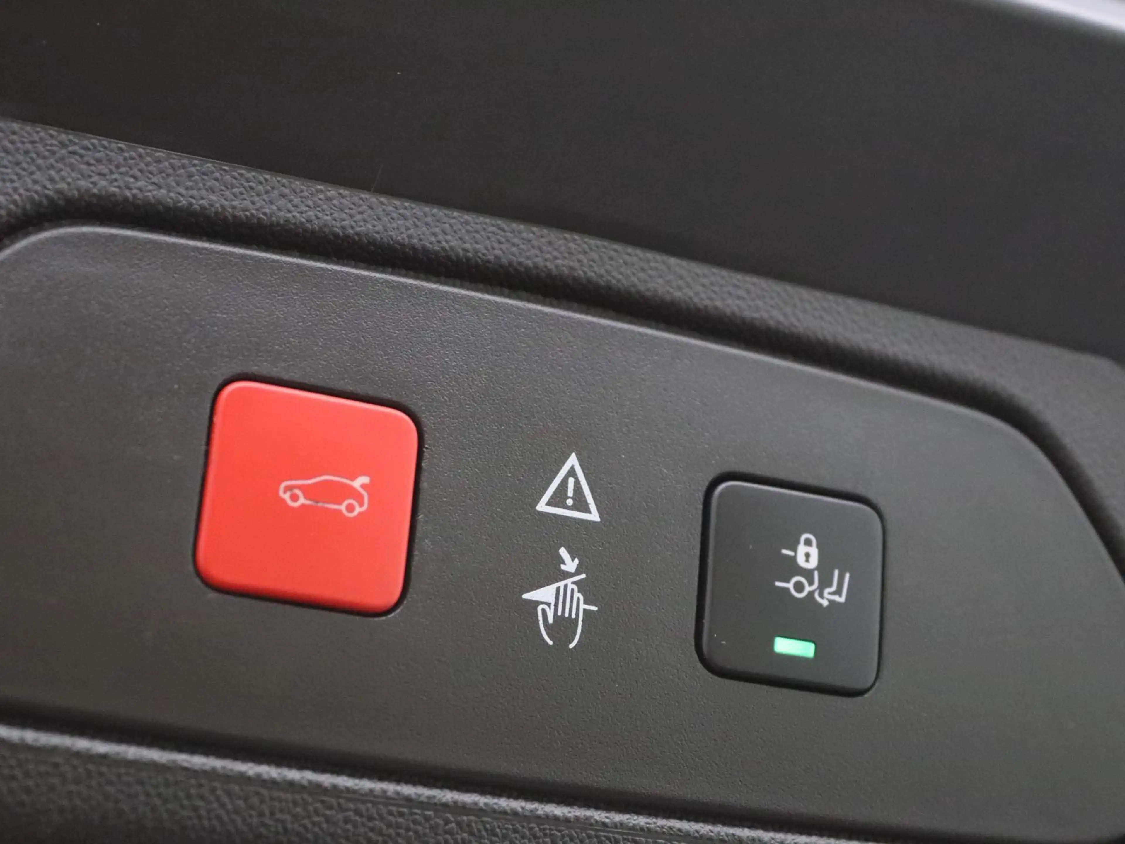 Opel Grandland X 1.6 Turbo Hybrid Ultimate + Leder + Park & Go Tech — photo 14