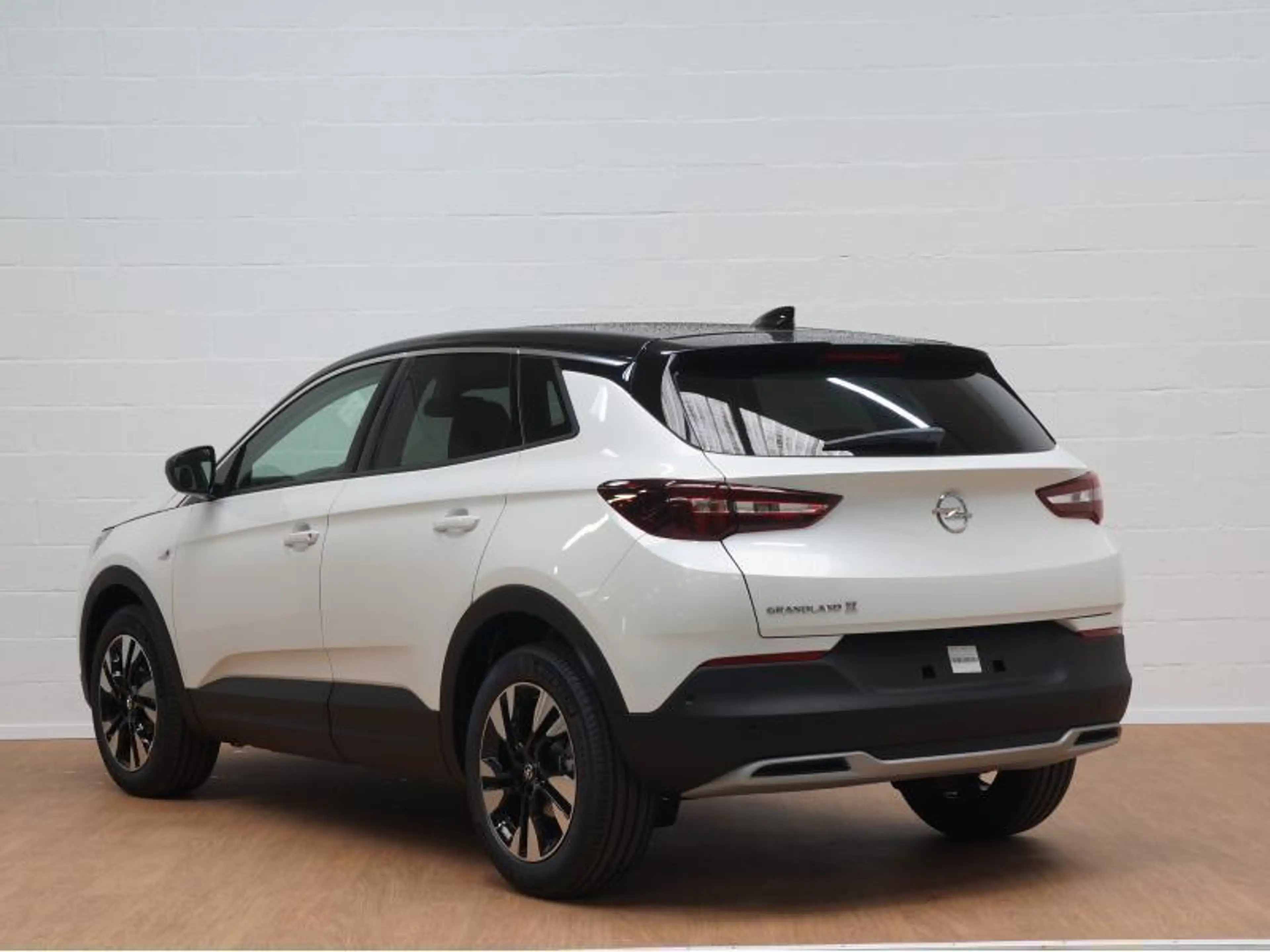Opel Grandland X 1.6 Turbo Hybrid Ultimate + Leder + Park & Go Tech — photo 4