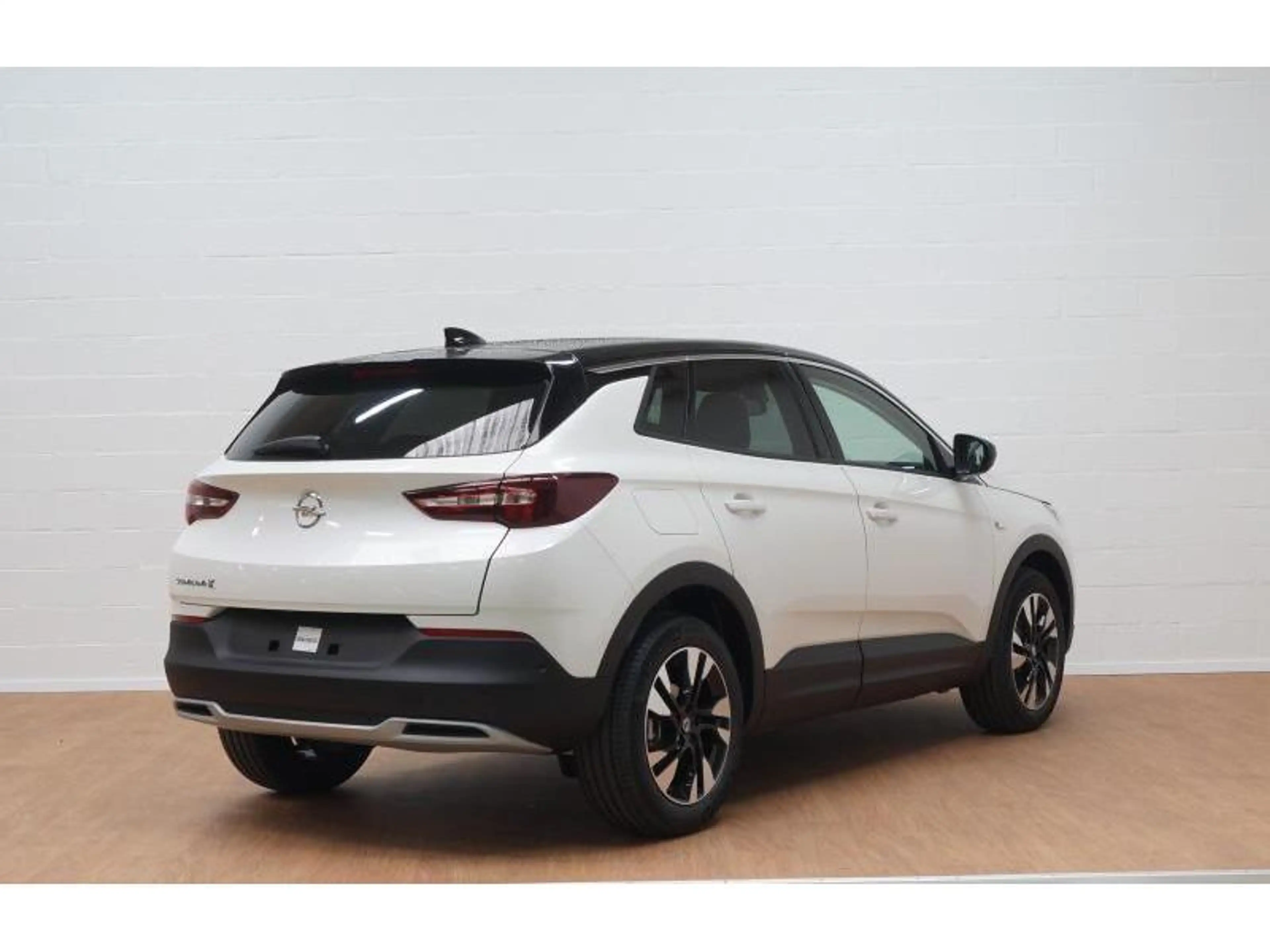 Opel Grandland X 1.6 Turbo Hybrid Ultimate + Leder + Park & Go Tech — photo 3