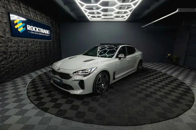 Kia Stinger GT 4WD Performance | Pano | ACC | LED