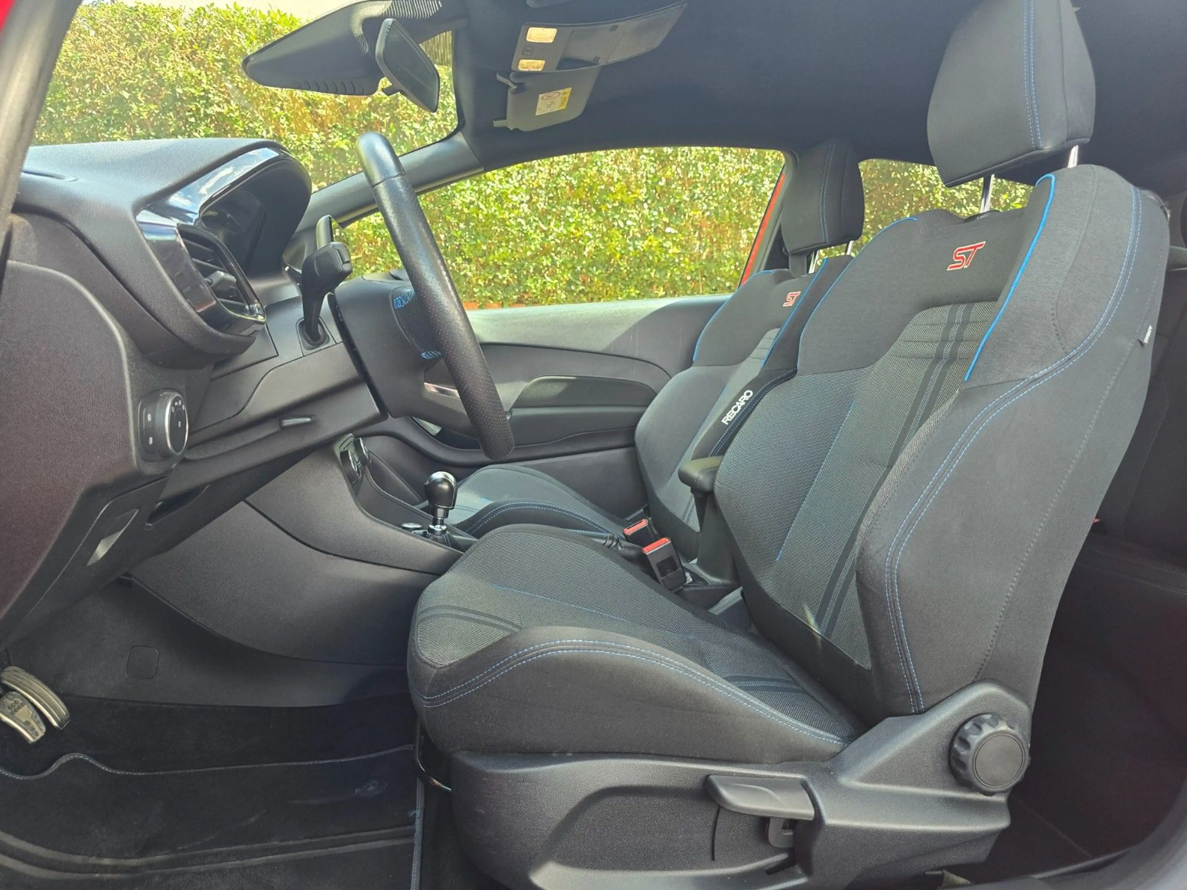 Ford Fiesta ST*CarPlay*Scheckheftg.*PDC*Recaro* — photo 12