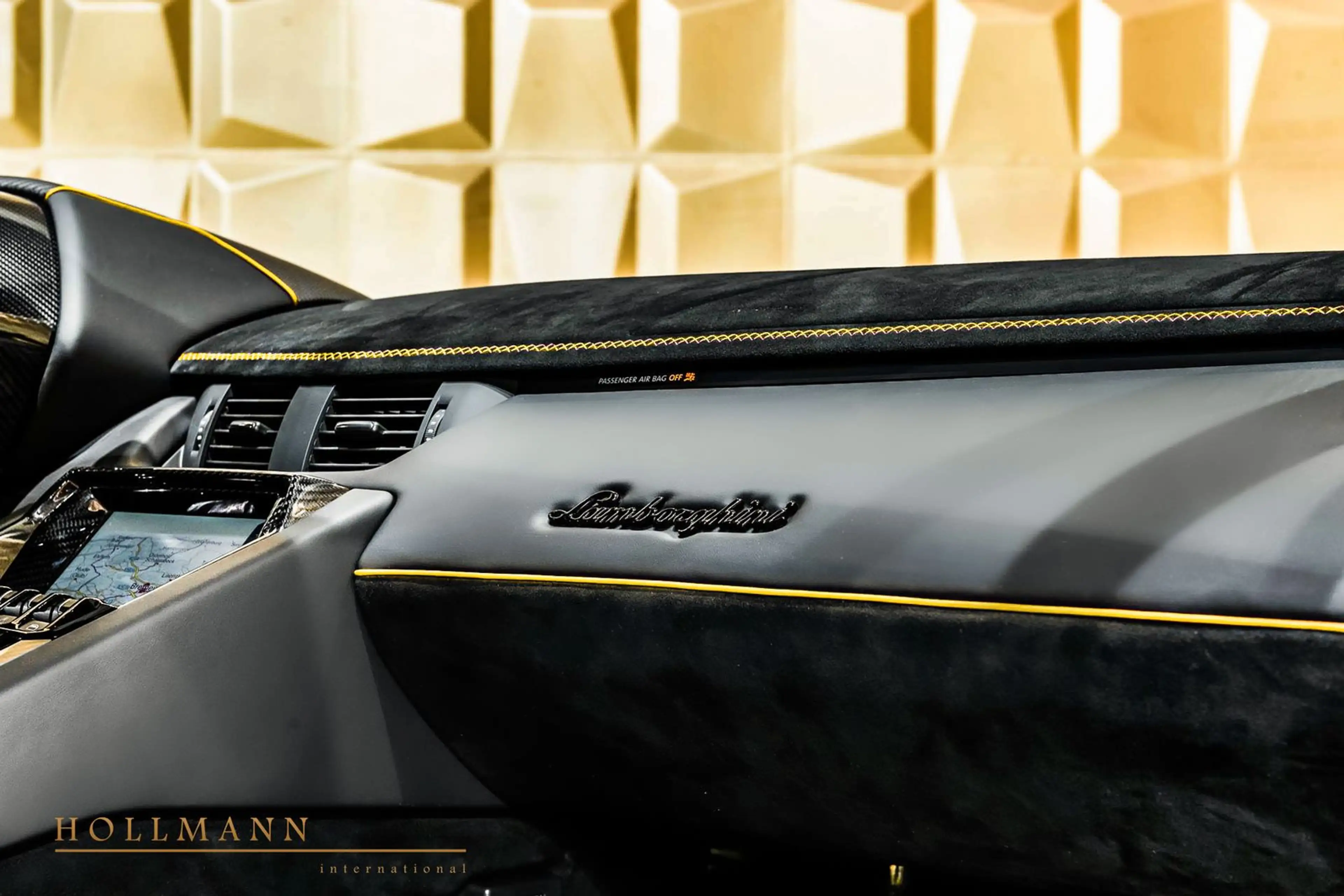 Lamborghini Aventador SVJ COUPE + LIFT + CARBON + — photo 9