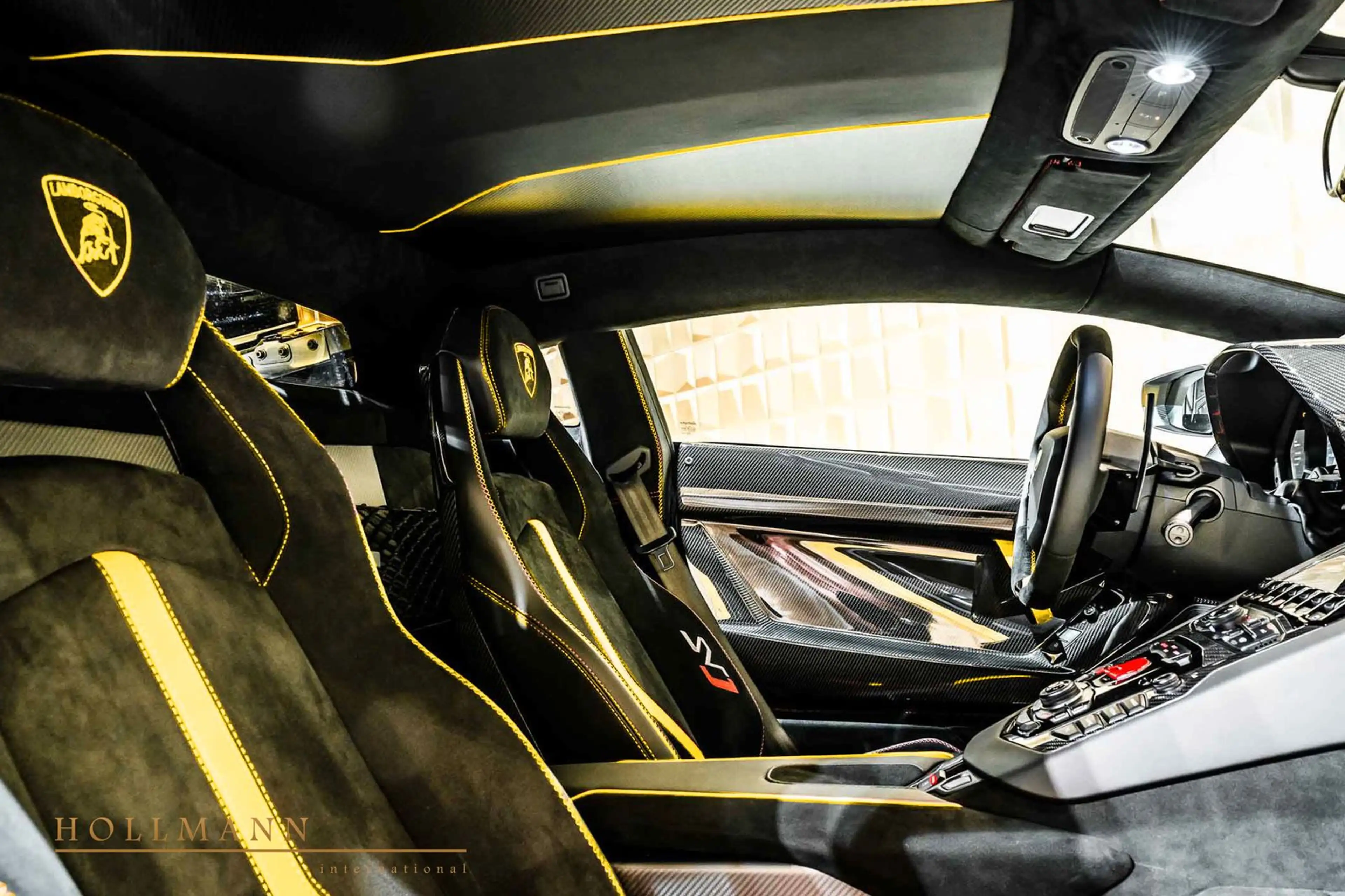 Lamborghini Aventador SVJ COUPE + LIFT + CARBON + — photo 10