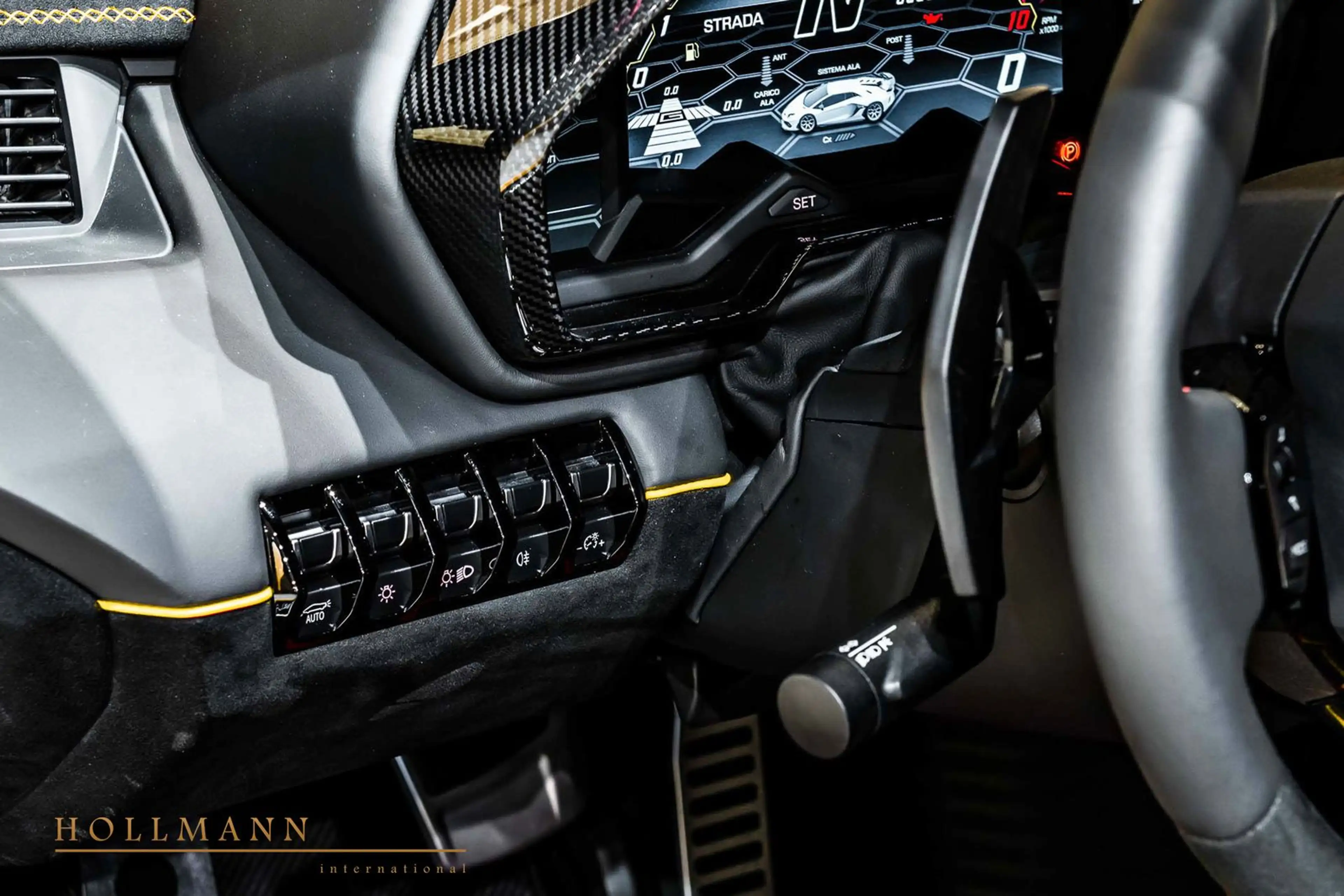 Lamborghini Aventador SVJ COUPE + LIFT + CARBON + — photo 8