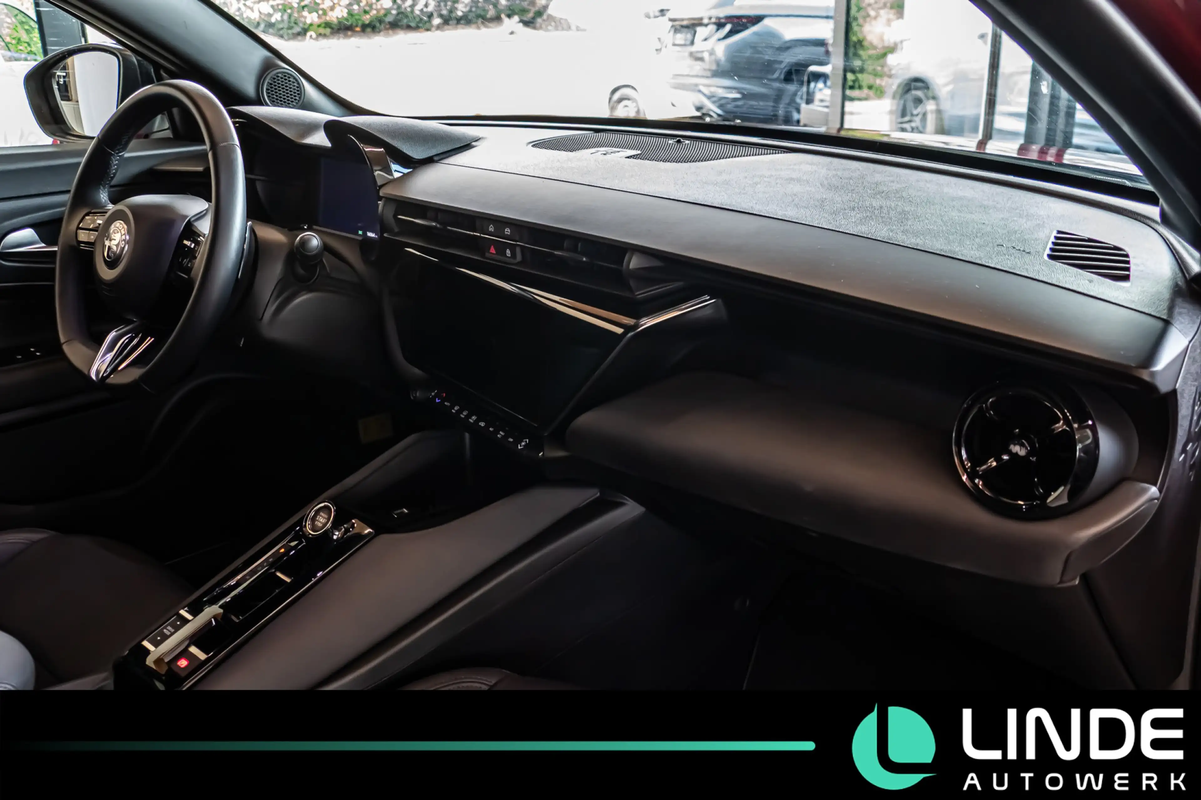 Alfa Romeo Junior Ibrida VGT Q4 |DIGITAL.C|R.KAMERA|ACC|LED — photo 9