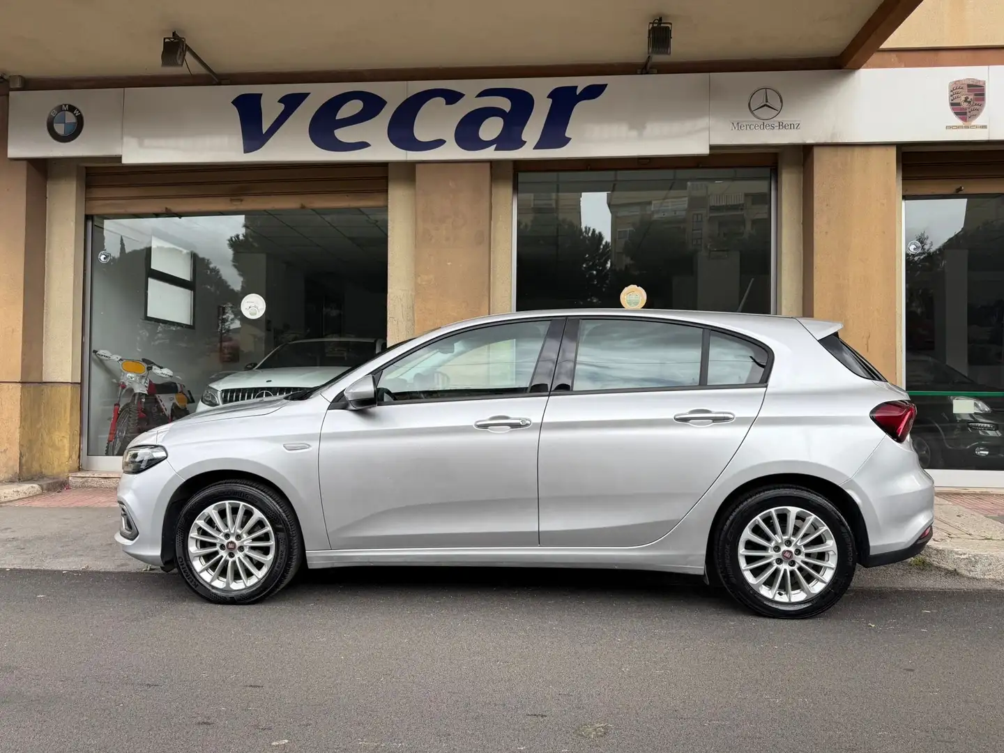 Fiat Tipo Tipo 5porte II 2021 5p 1.3 mjt Business s Silber - 2