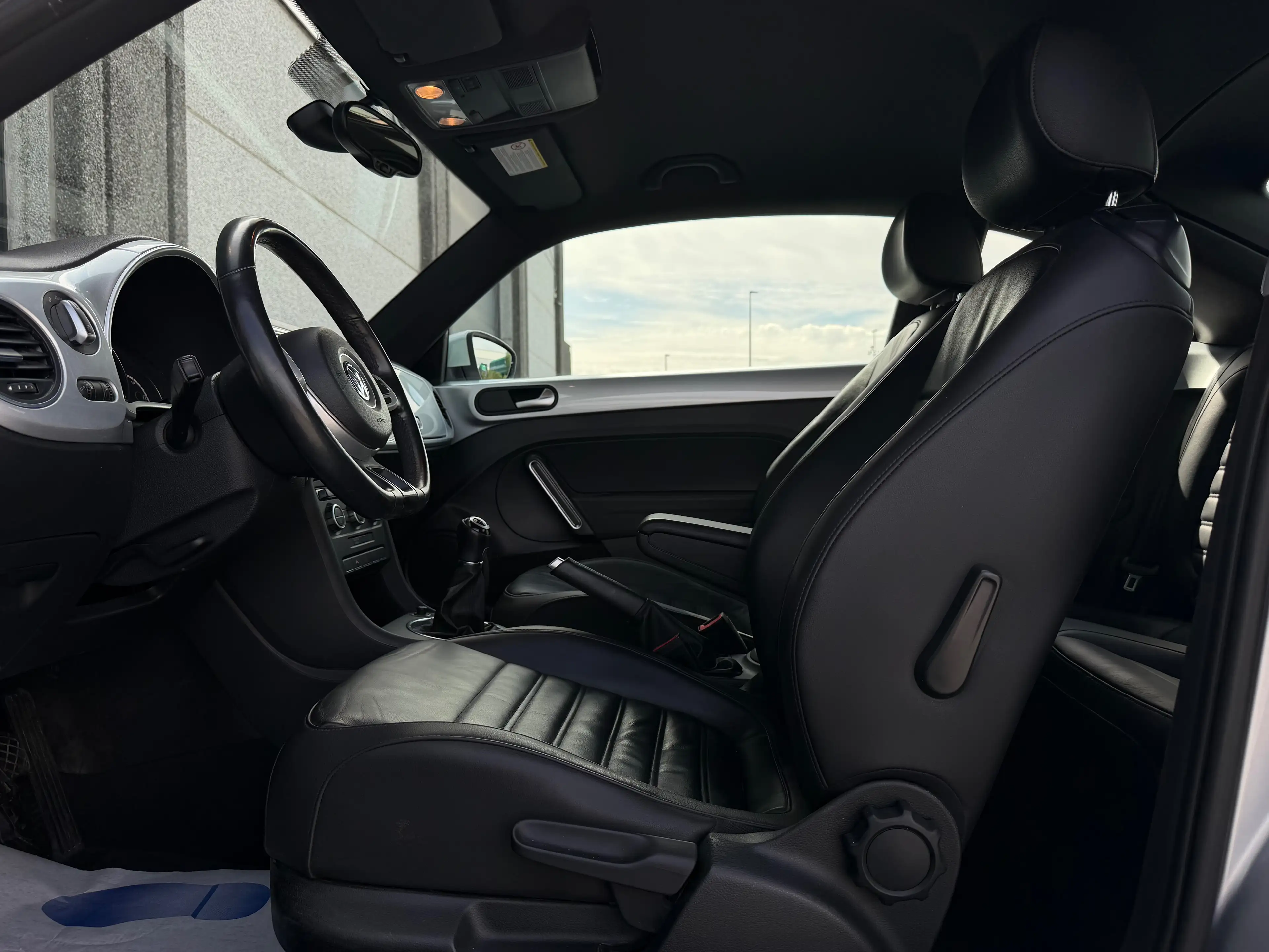 Volkswagen Beetle **Beetle 1.2 TSI 12 MOIS GARANTIE** — photo 9