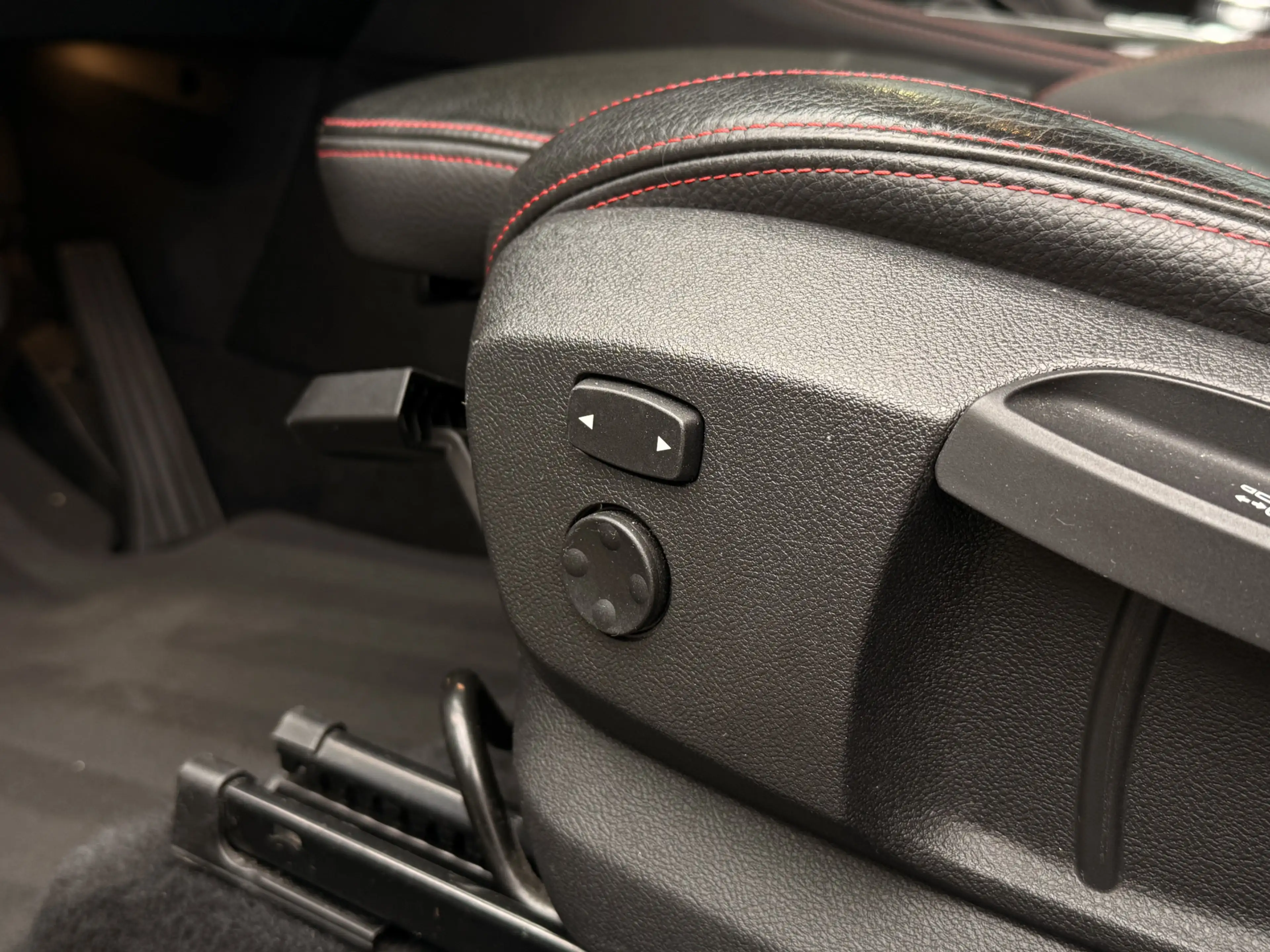 BMW 216 2-serie Active Tourer 216d Centennial Sport Line | — photo 6
