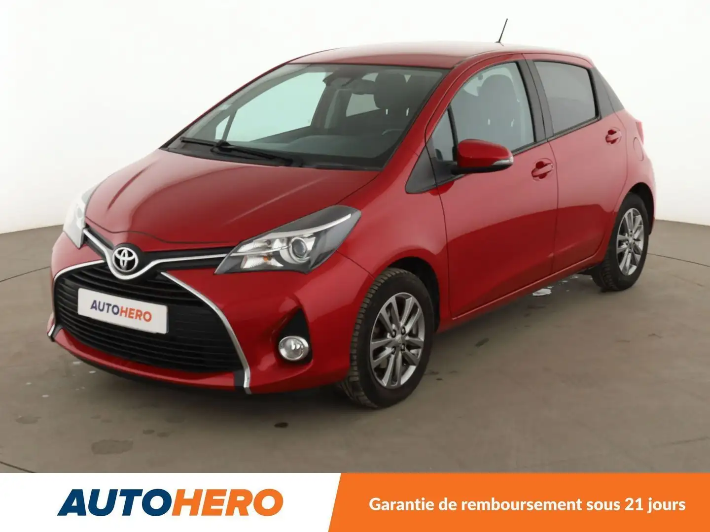 Toyota Yaris 1.33 VVT-i Dynamic Rouge - 1