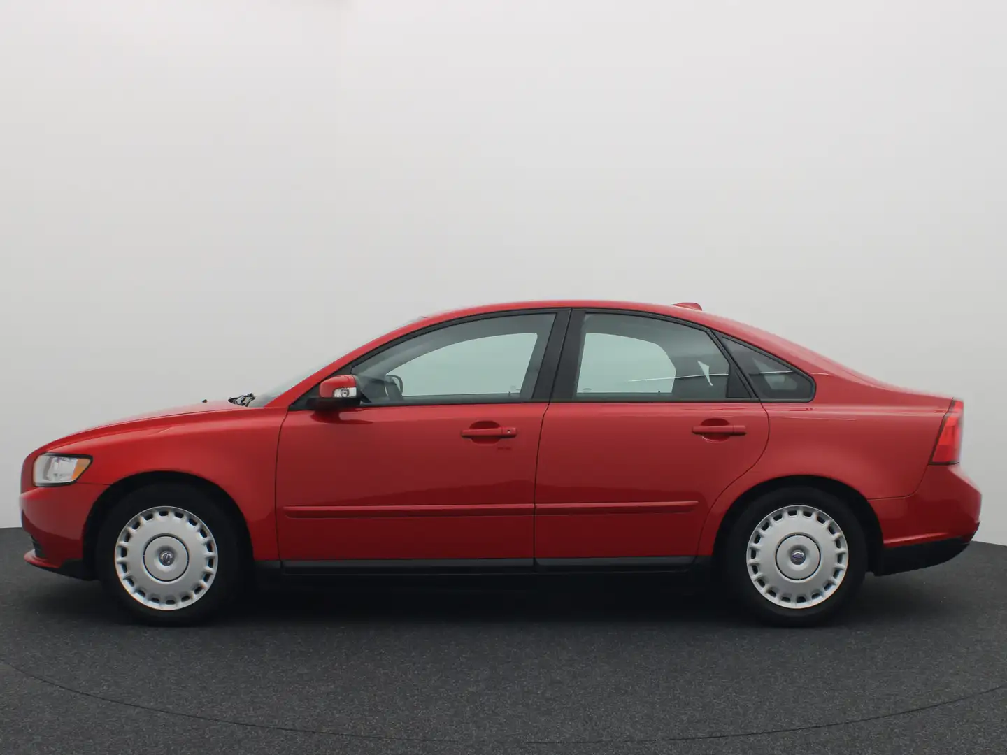 Volvo S40 2.4 Kinetic 5 CILINDER / AUTOMAAT / AIRCO / CRUISE Červená - 2