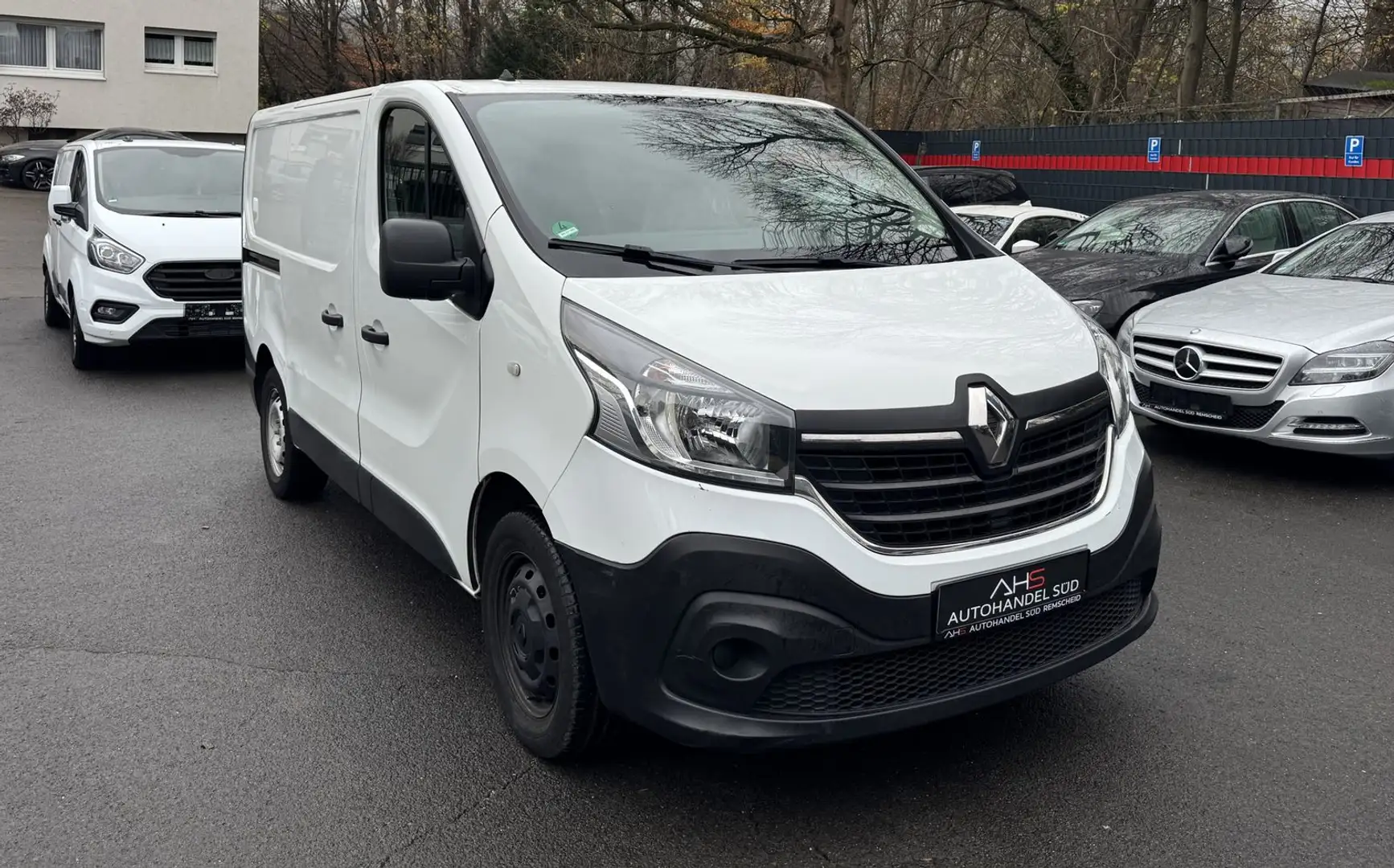 Renault Trafic L1H1 2,8t Komfort*KLIMA*PDC* Weiß - 2