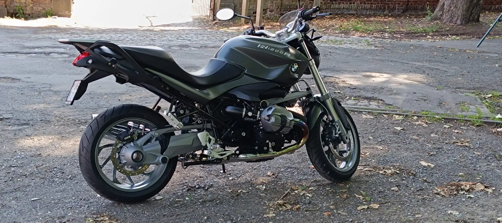 BMW R 1200 R Vert - 1