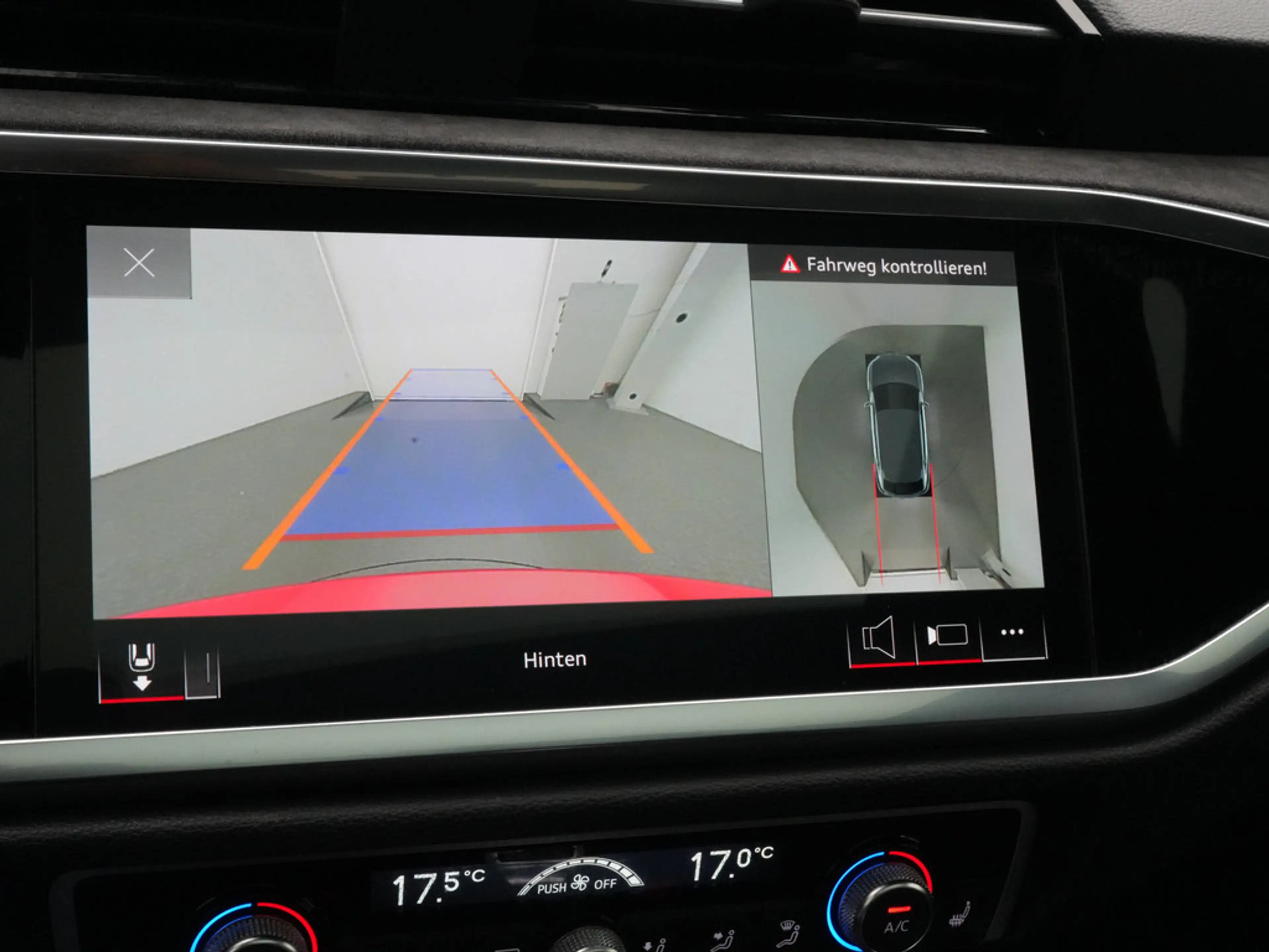 Audi RS Q3 Sportback quattro ACC PANO NAVI RAUTE — photo 12