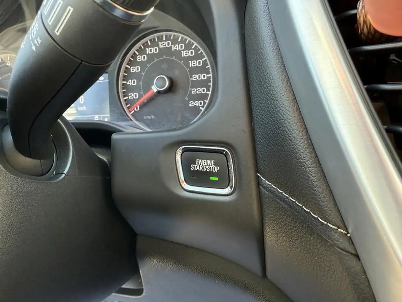GMC Acadia снимка GMC Acadia
