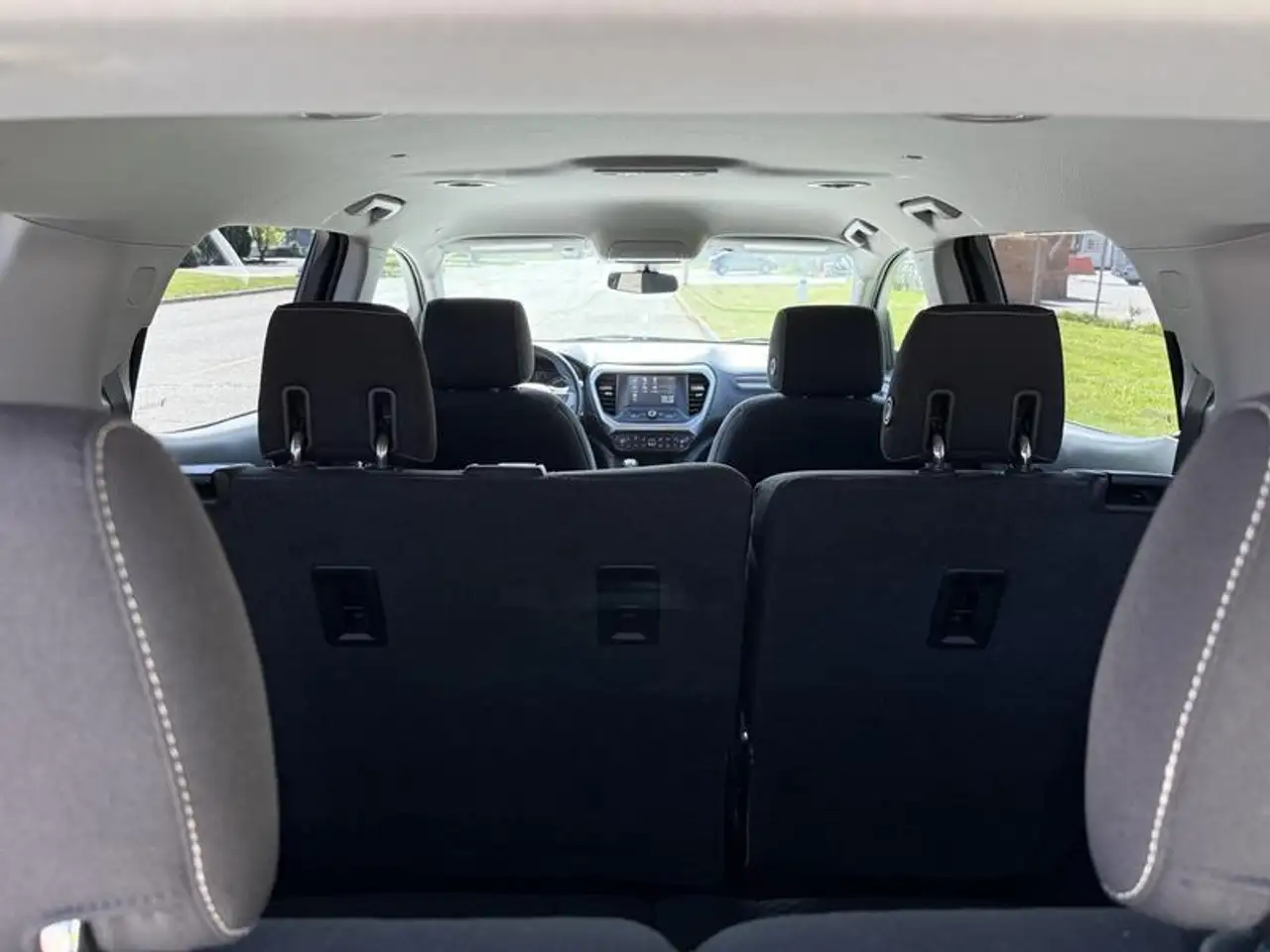GMC Acadia снимка GMC Acadia