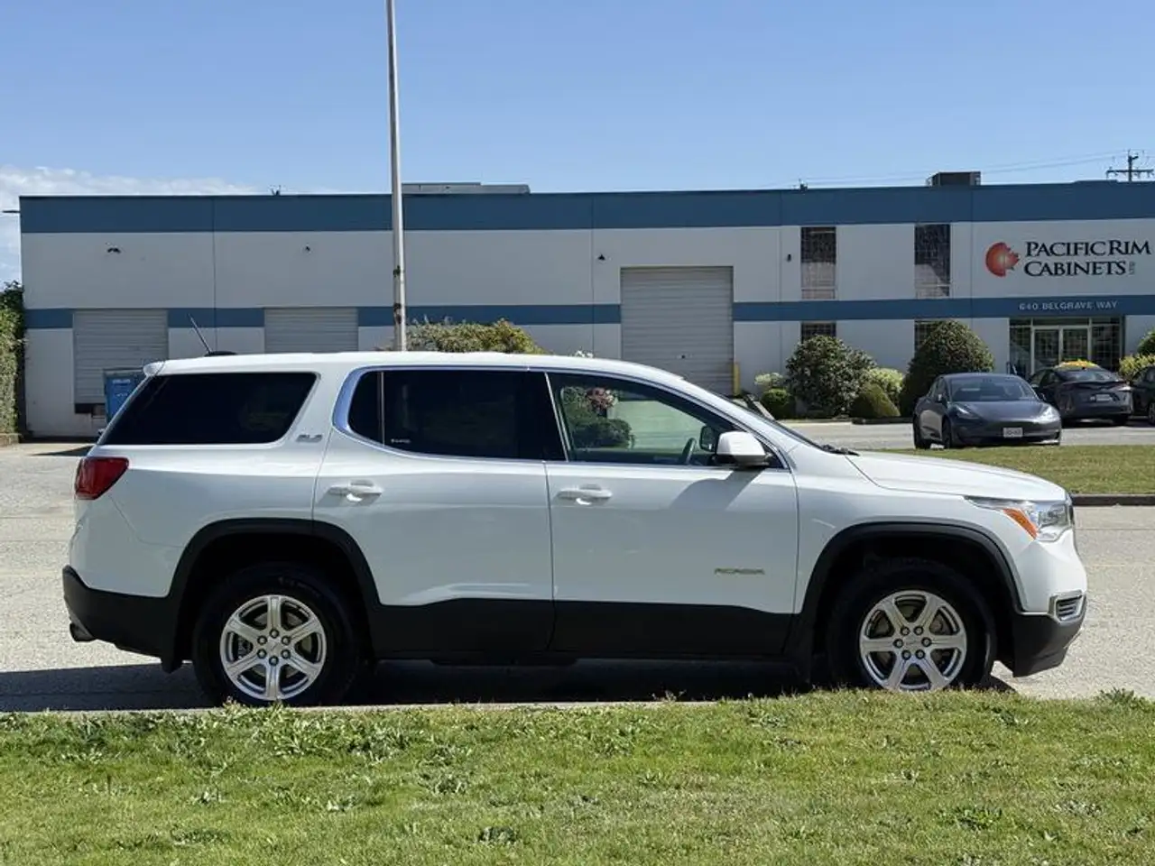 GMC Acadia снимка GMC Acadia