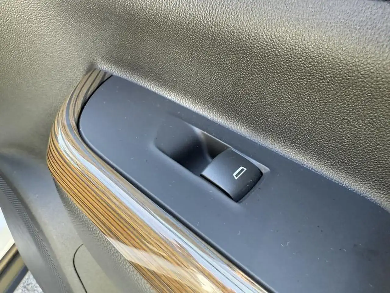 GMC Acadia снимка GMC Acadia