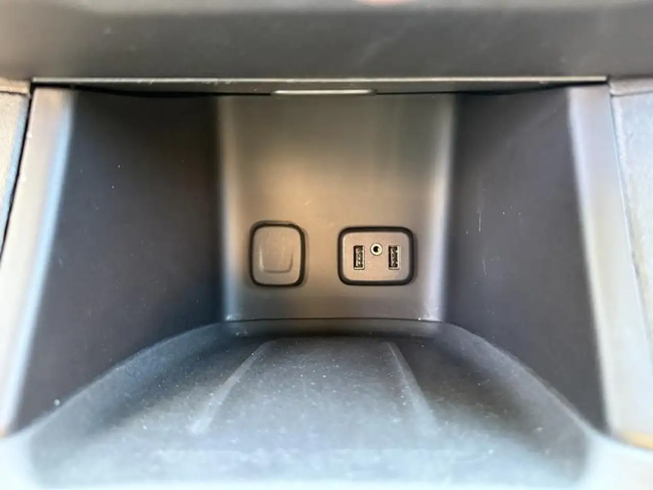 GMC Acadia снимка GMC Acadia