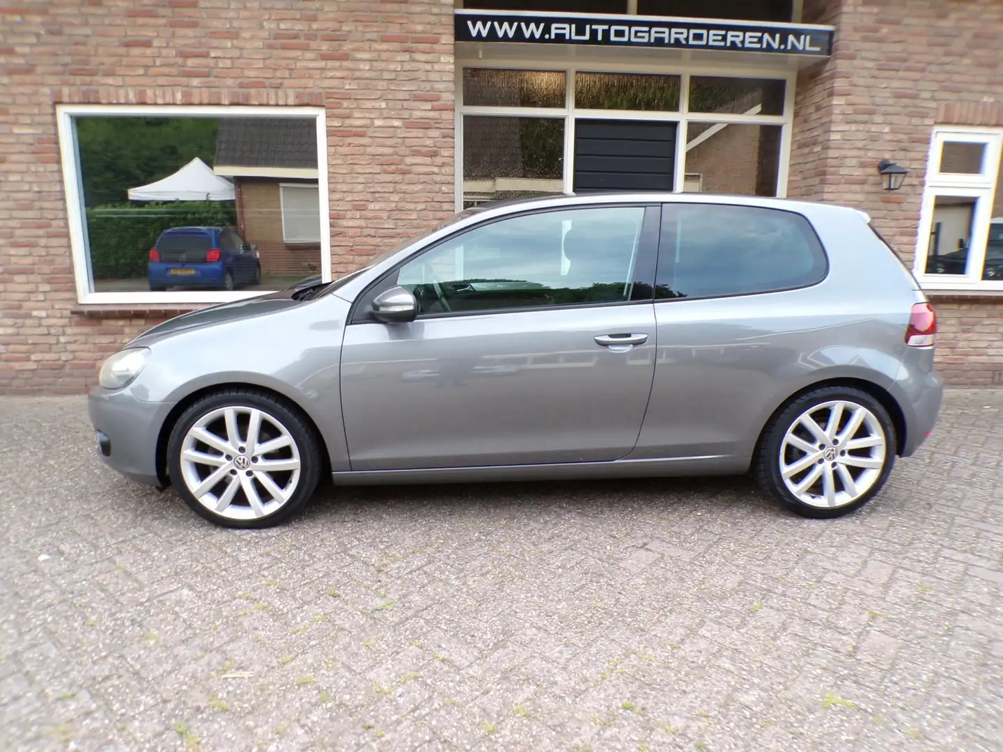 Volkswagen Golf 1.4 TSI Highline Navi Grau - 2