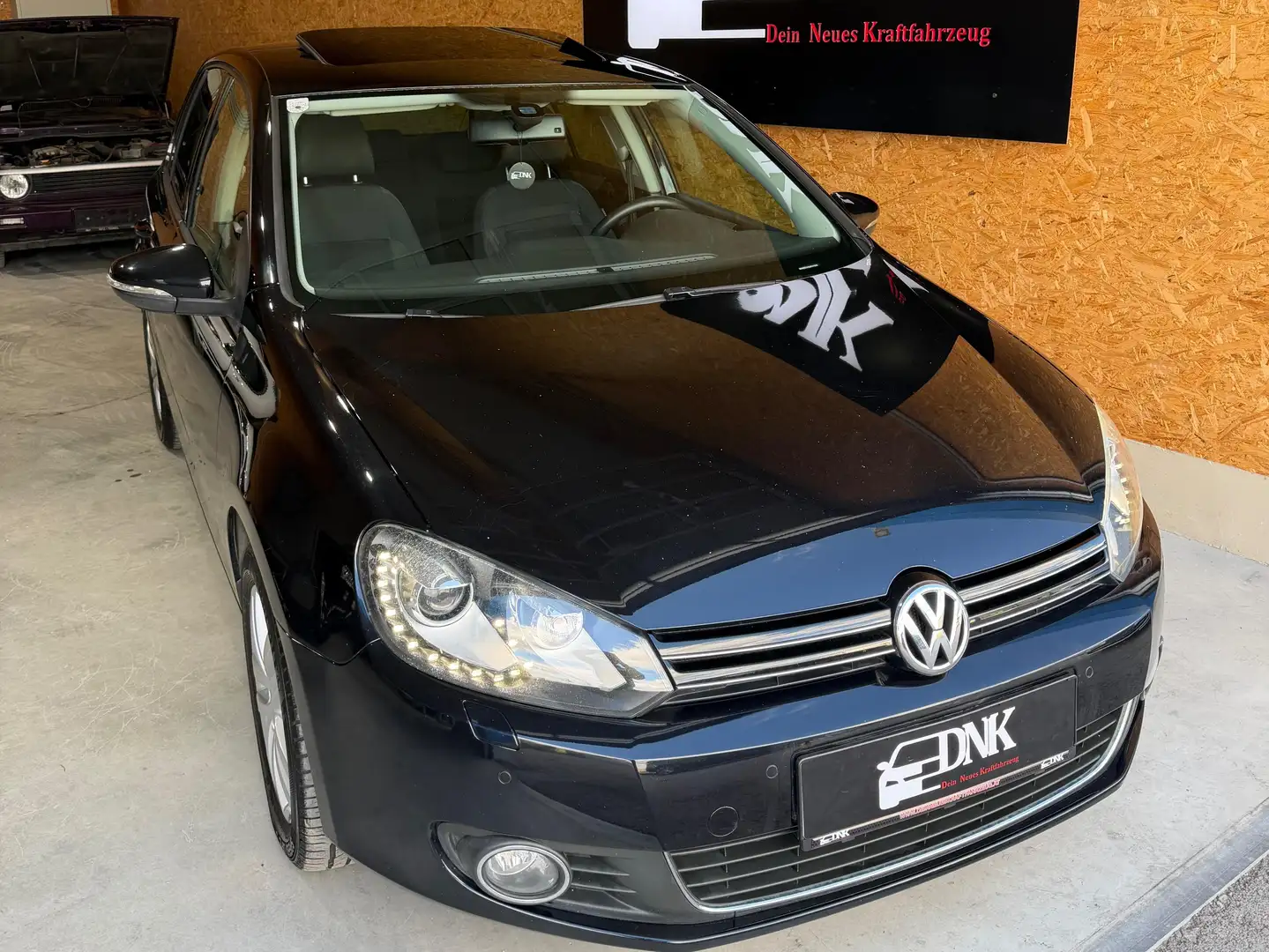 Volkswagen Golf VI 1.6 TDI DSG|Schaltwippen|Schiebedach|LED|Xenon Schwarz - 2