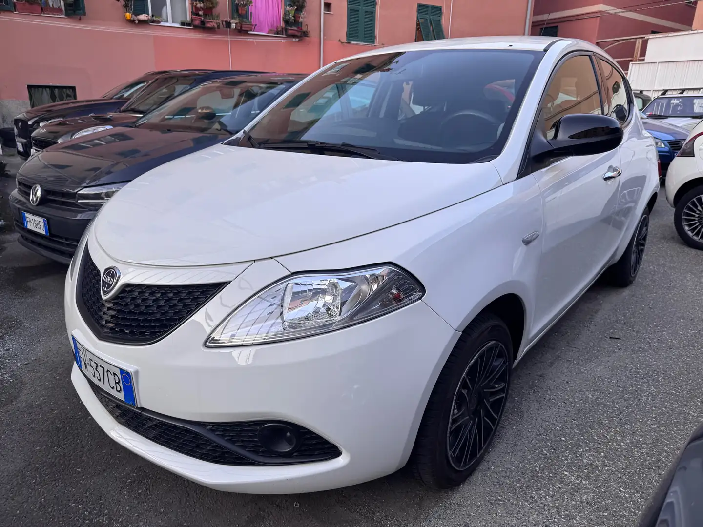 Lancia Ypsilon Ypsilon 1.2 Gold ecochic Gpl 69cv my19 Bianco - 1