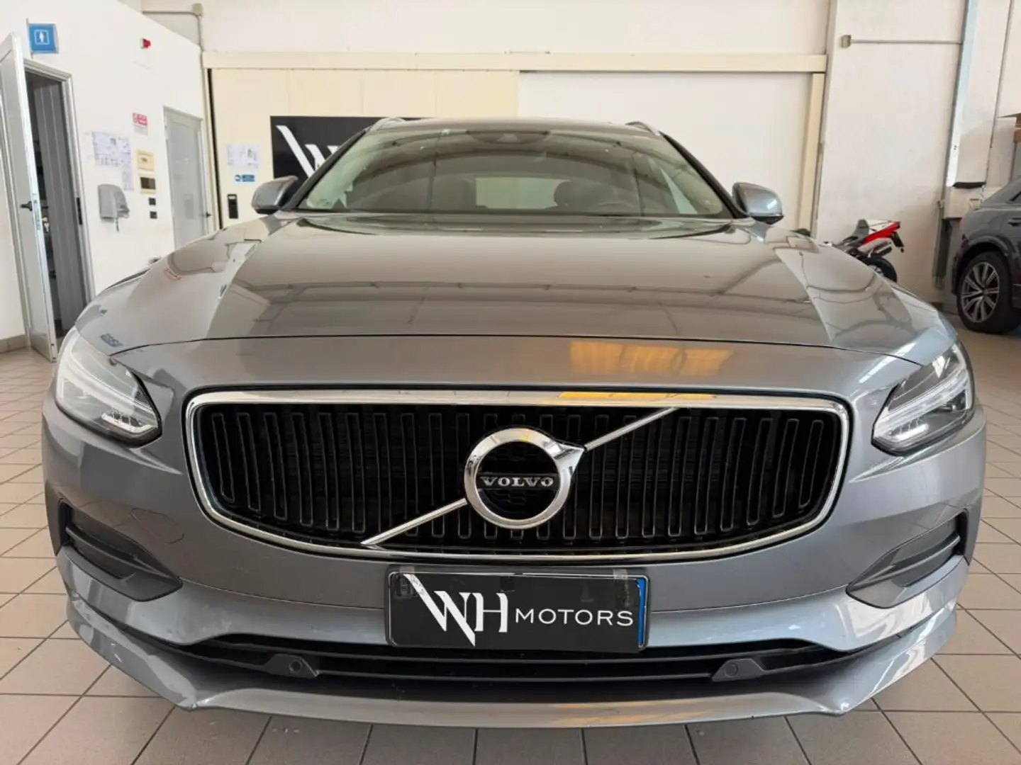 Volvo V90 D4 Geartronic //TETTO//PELLE//LED Grau - 2