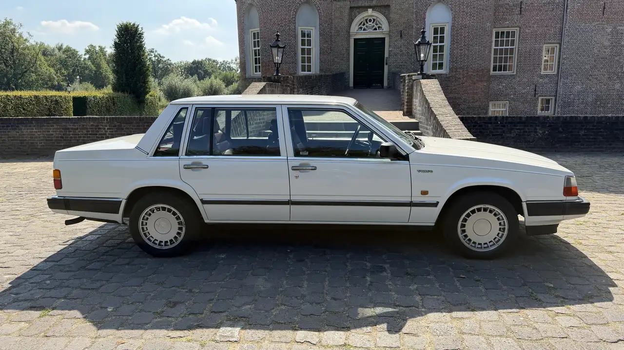 Volvo 760 2.8 V6 Aut Airco 1988 origineel NL, zeer mooi!, foto 2