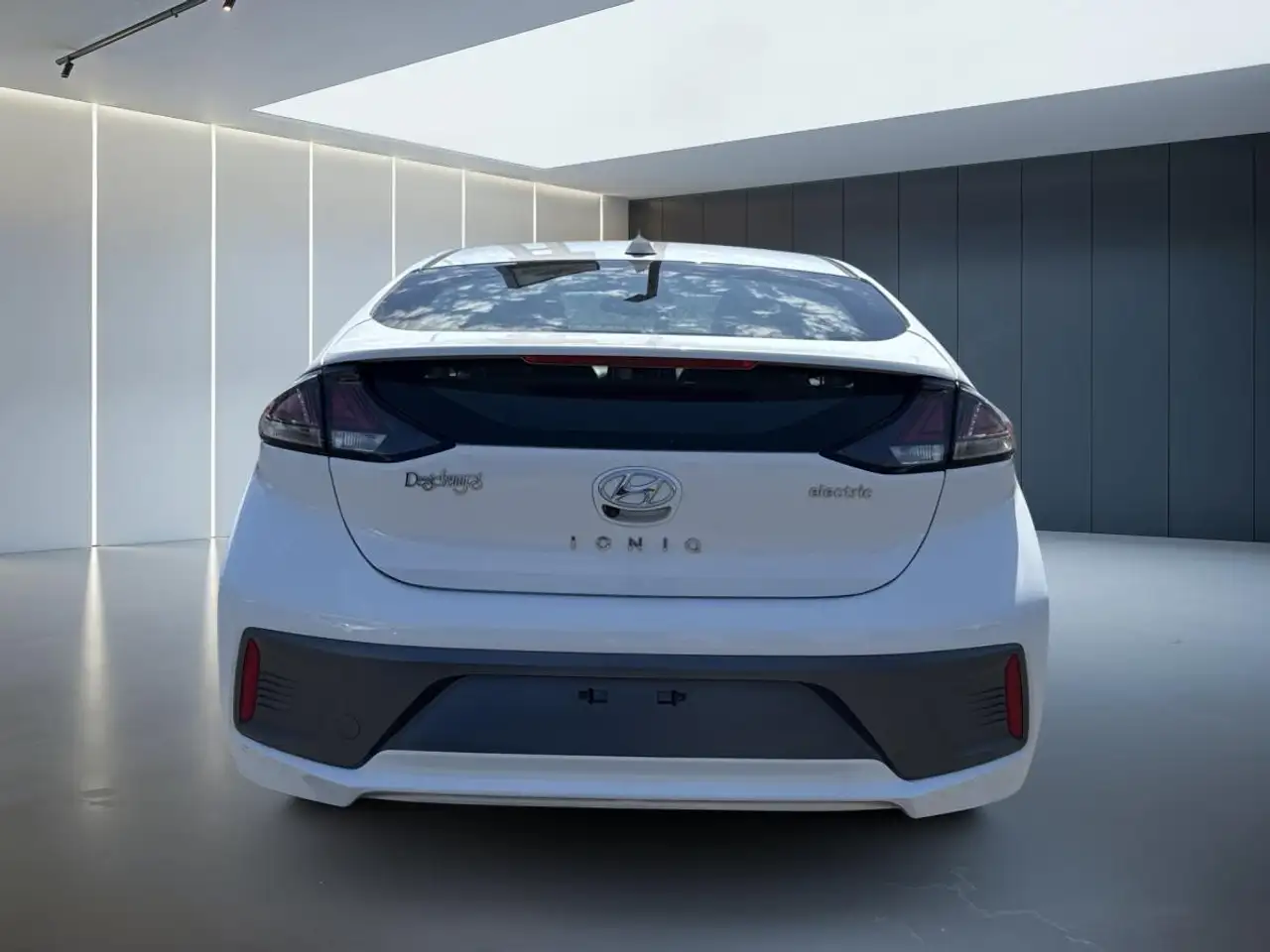 Hyundai IONIQ photo Hyundai IONIQ