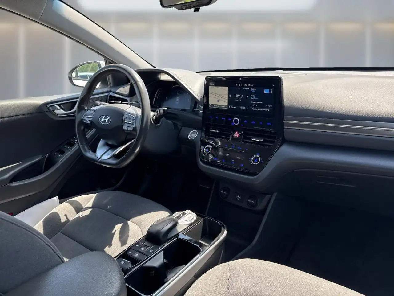 Hyundai IONIQ photo Hyundai IONIQ