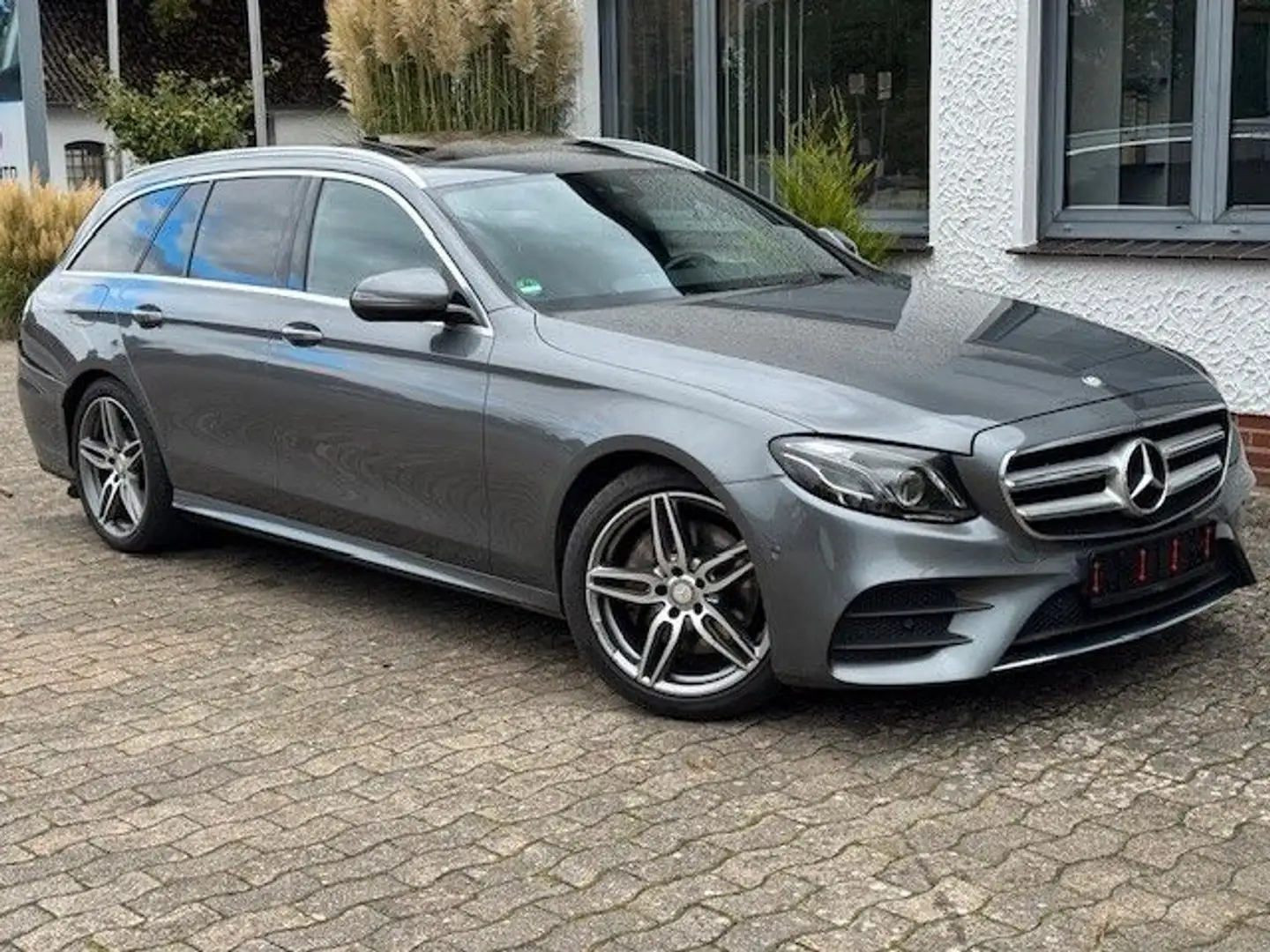 Mercedes-Benz E 220 E -Klasse T-Modell E 220 d Gris - 1