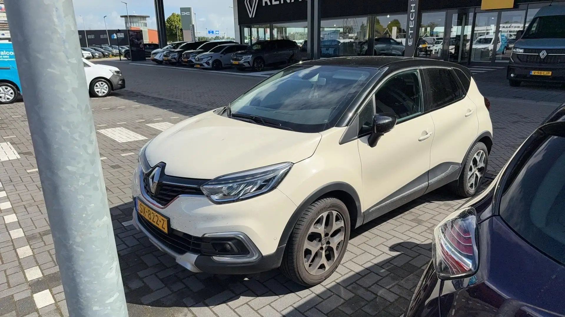 Renault Captur 0.9 TCe Intens | Apple CarPlay/Android Auto | Rond Wit - 2