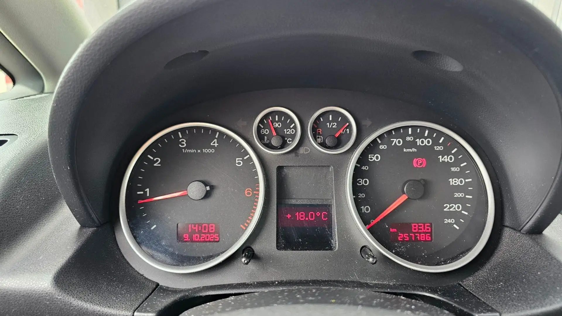 Audi A2 1.4 Silber - 2