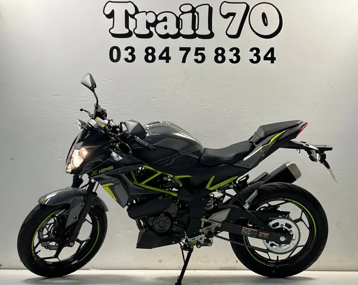 Kawasaki Z 125 Gris - 2