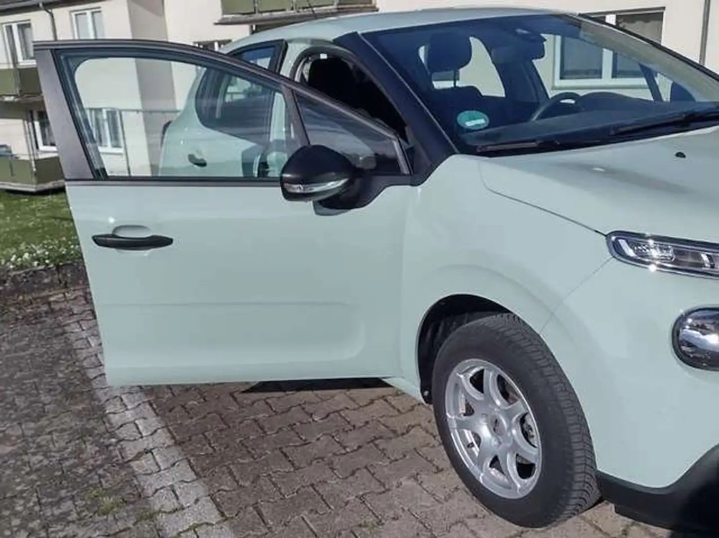 Citroen C3 C3 Pure Tech 83 S Grün - 1