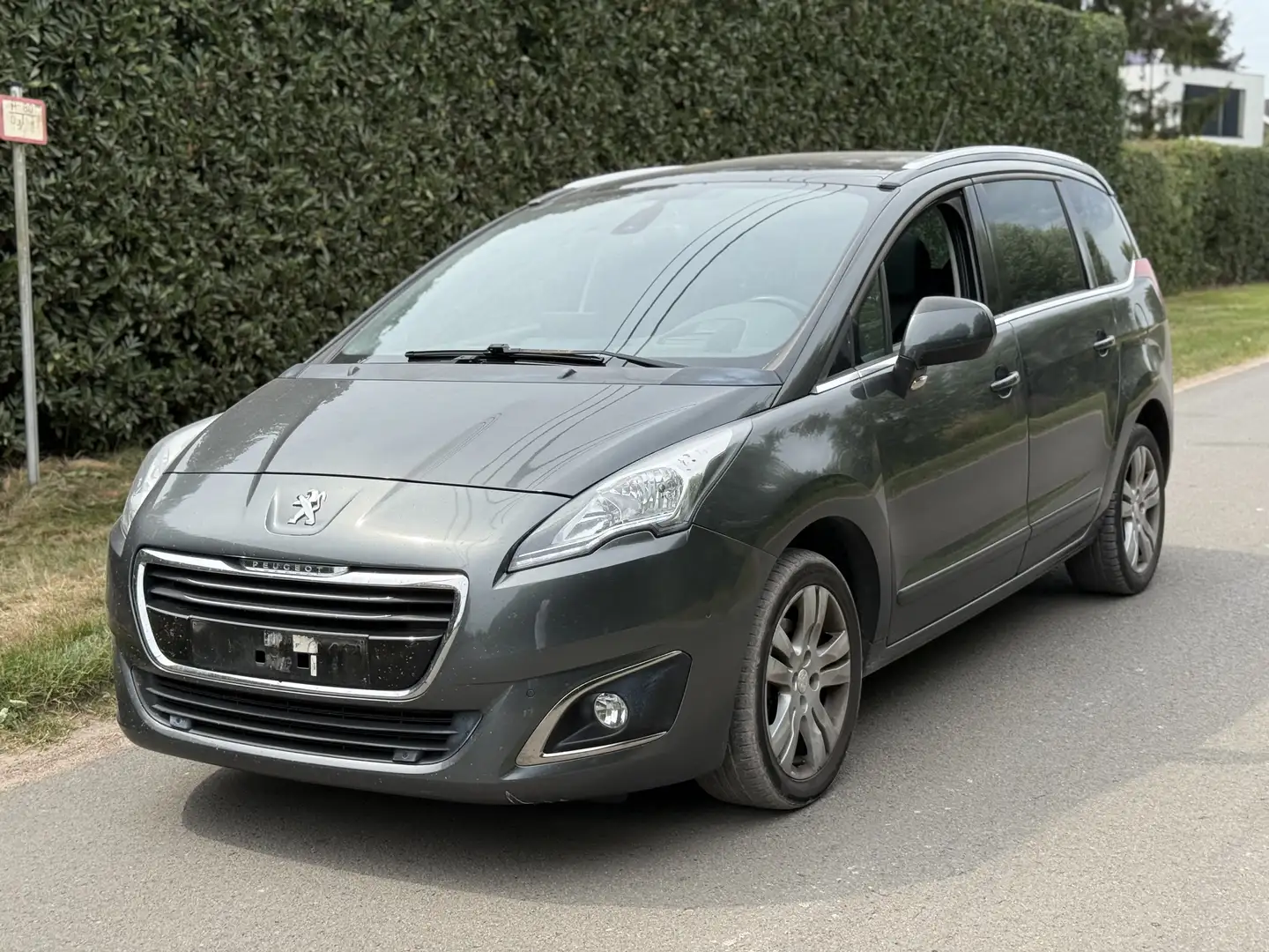 Peugeot 5008 HDI 115 Allure - 1