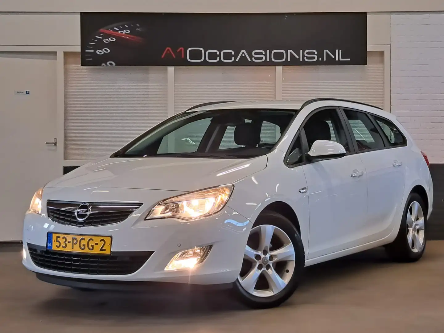 Opel Astra Sports Tourer 1.4 Turbo Edition Weiß - 2