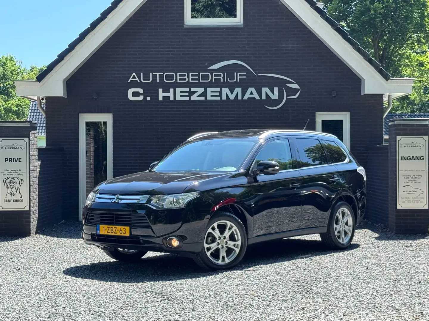 Mitsubishi Outlander 2.0 Instyle 7PERSOONS PANORAMADAK CRUISE LEER CAME Zwart - 2