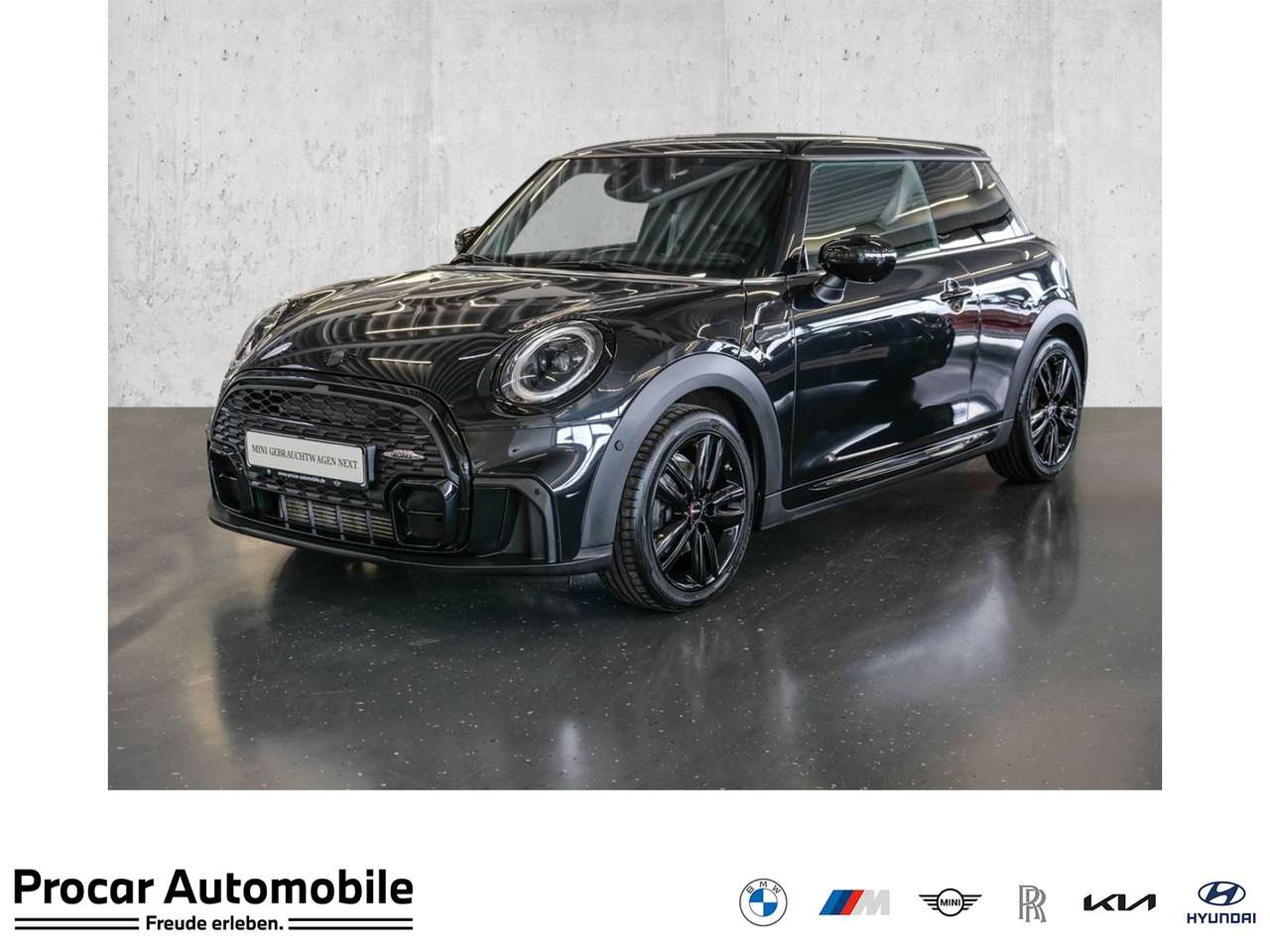 MINI Cooper 2023 — JCW Trim Aut Nav LED Drive+Park 17"