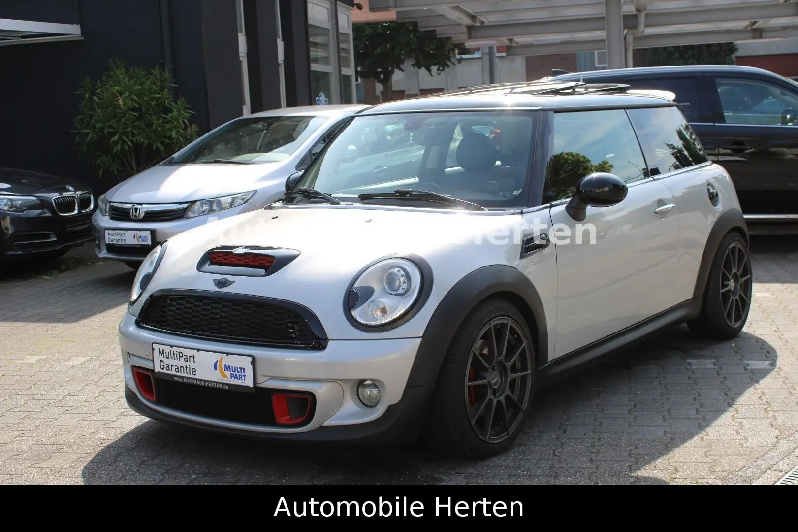 MINI Cooper S COOPER S *JCW*LEDER*PANO*NAVI*XENON* Stříbrná - 1
