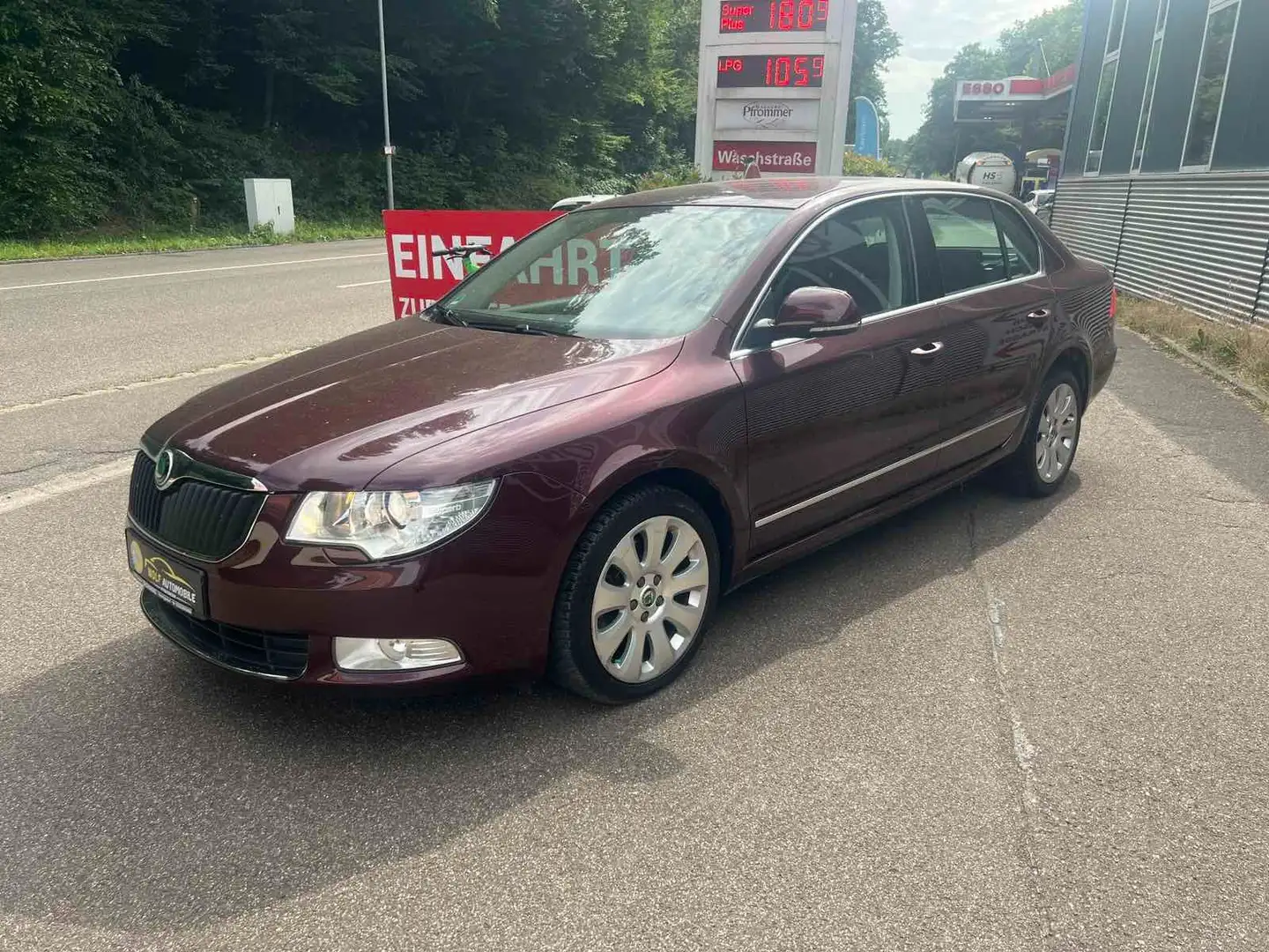 Skoda Superb Elegance Automatik Klima Navi Burdeos - 1