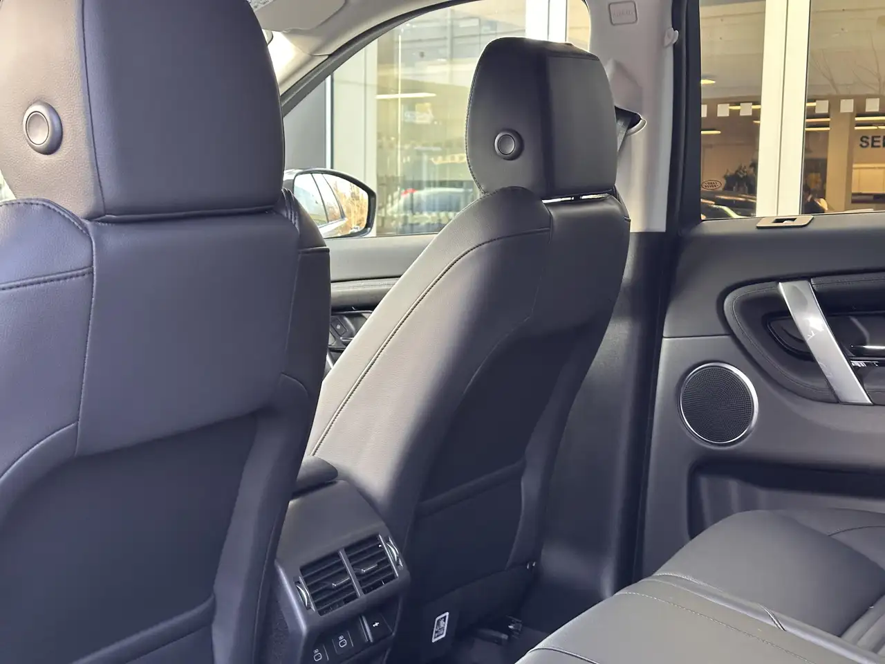 Land Rover Discovery Sport 2026 — фото 10