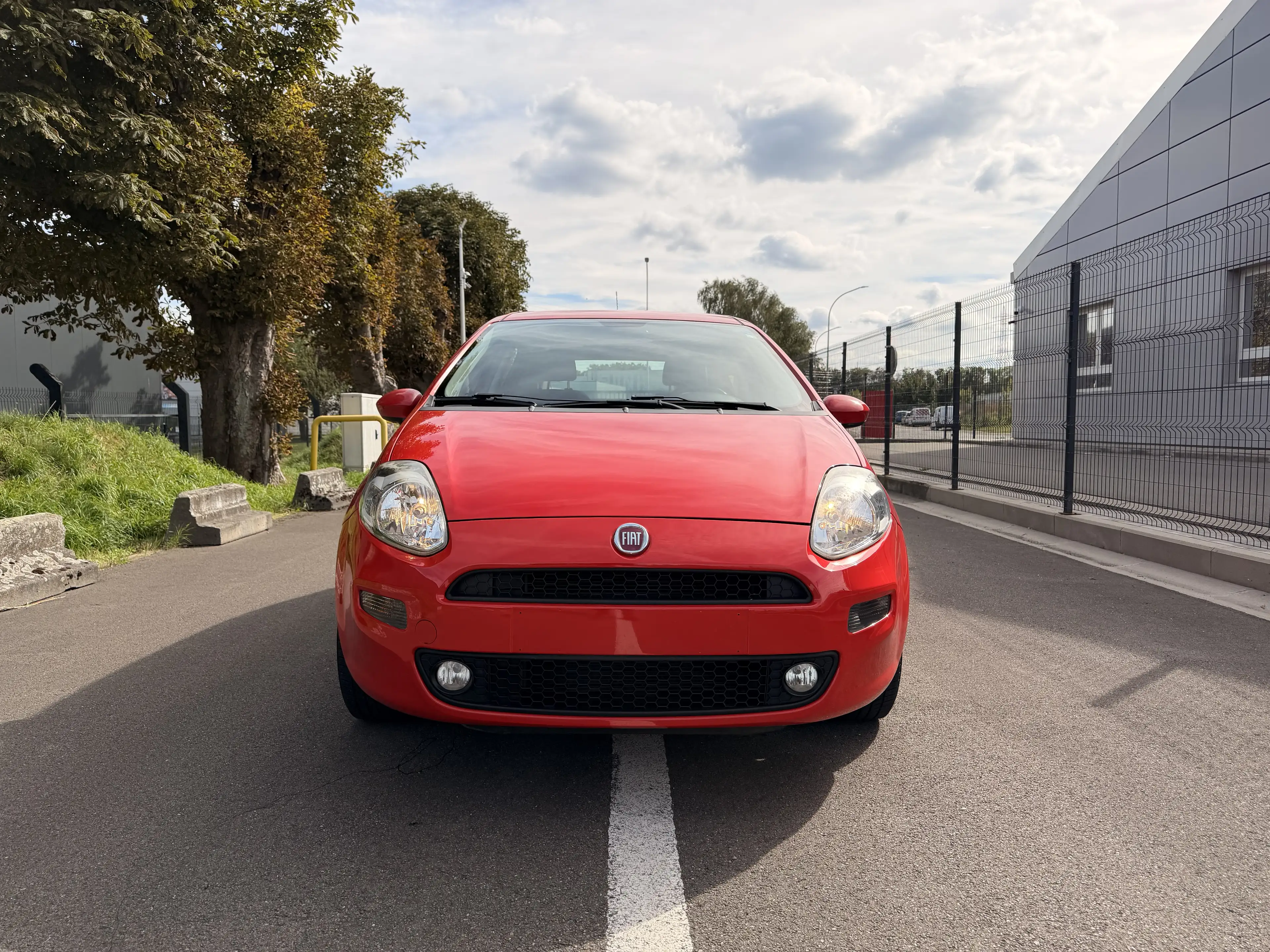 Fiat Punto Punto 1.4i**EURO6B**CLIM**JANTE SPORT**ATTACHE REM — photo 2