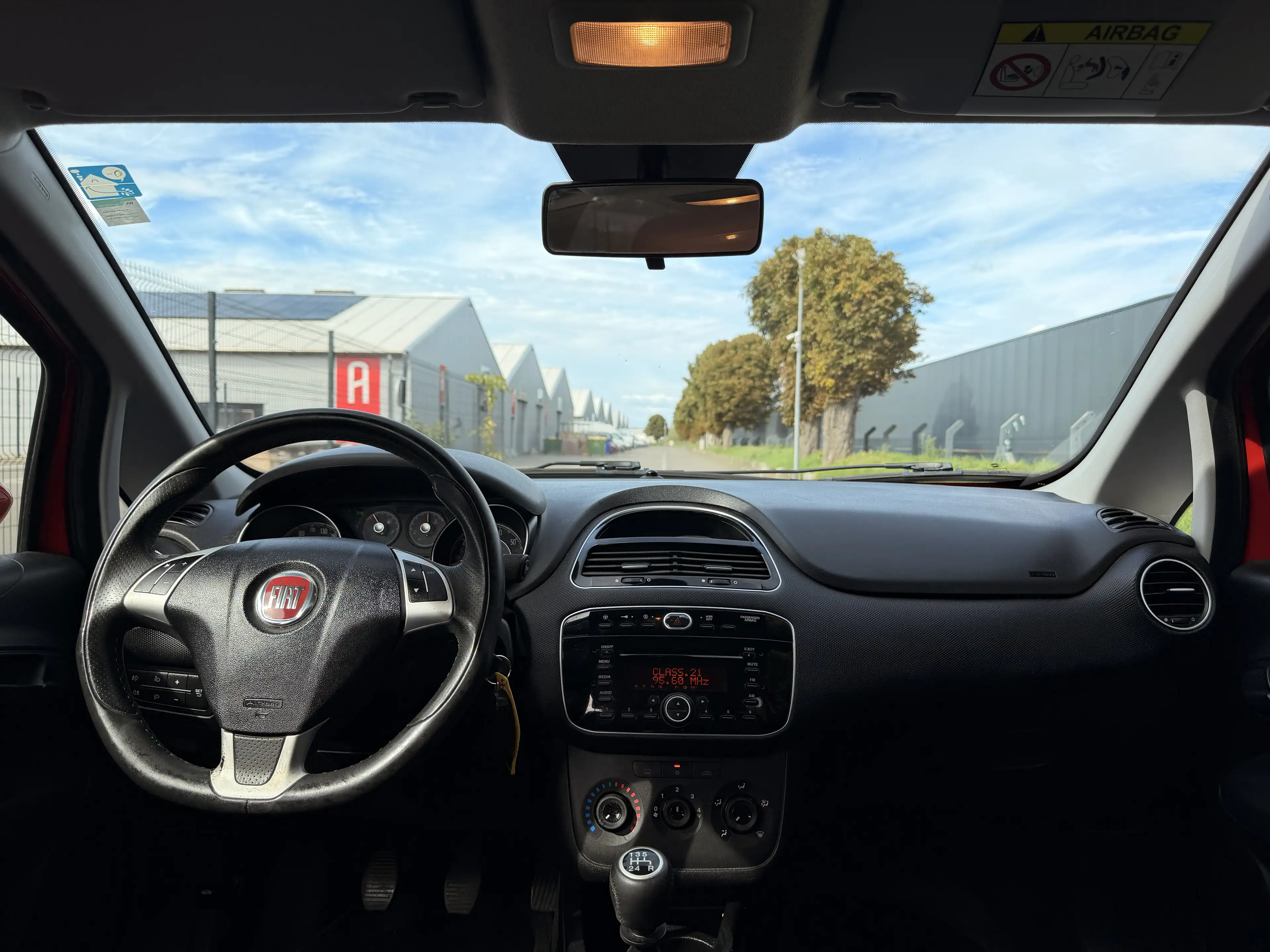 Fiat Punto Punto 1.4i**EURO6B**CLIM**JANTE SPORT**ATTACHE REM — photo 14