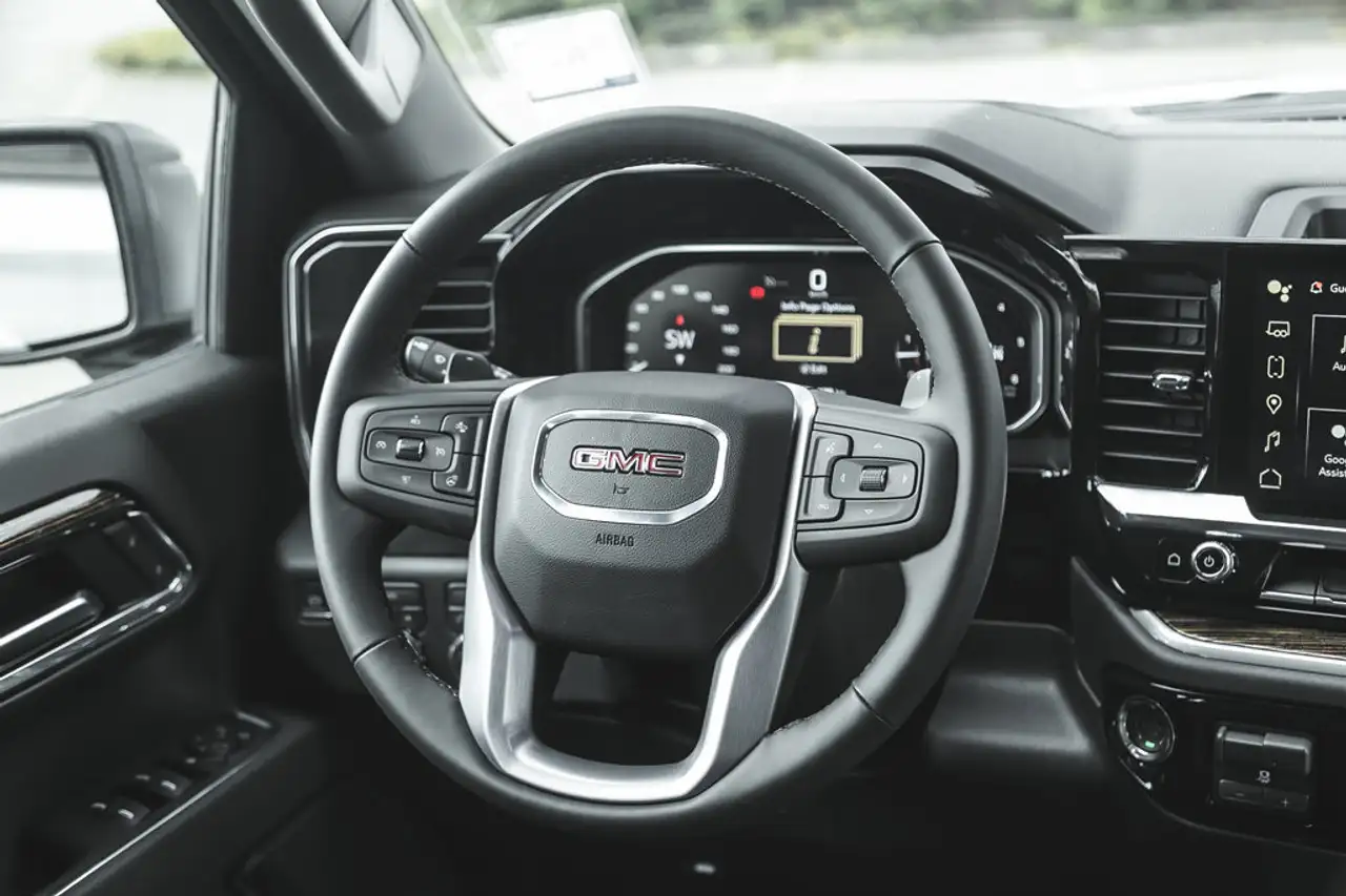 GMC Sierra 1500 снимка GMC Sierra 1500