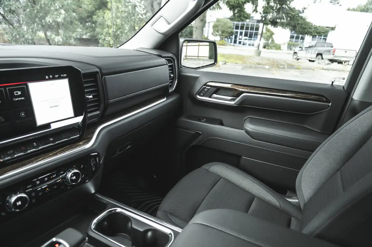 GMC Sierra 1500 снимка GMC Sierra 1500