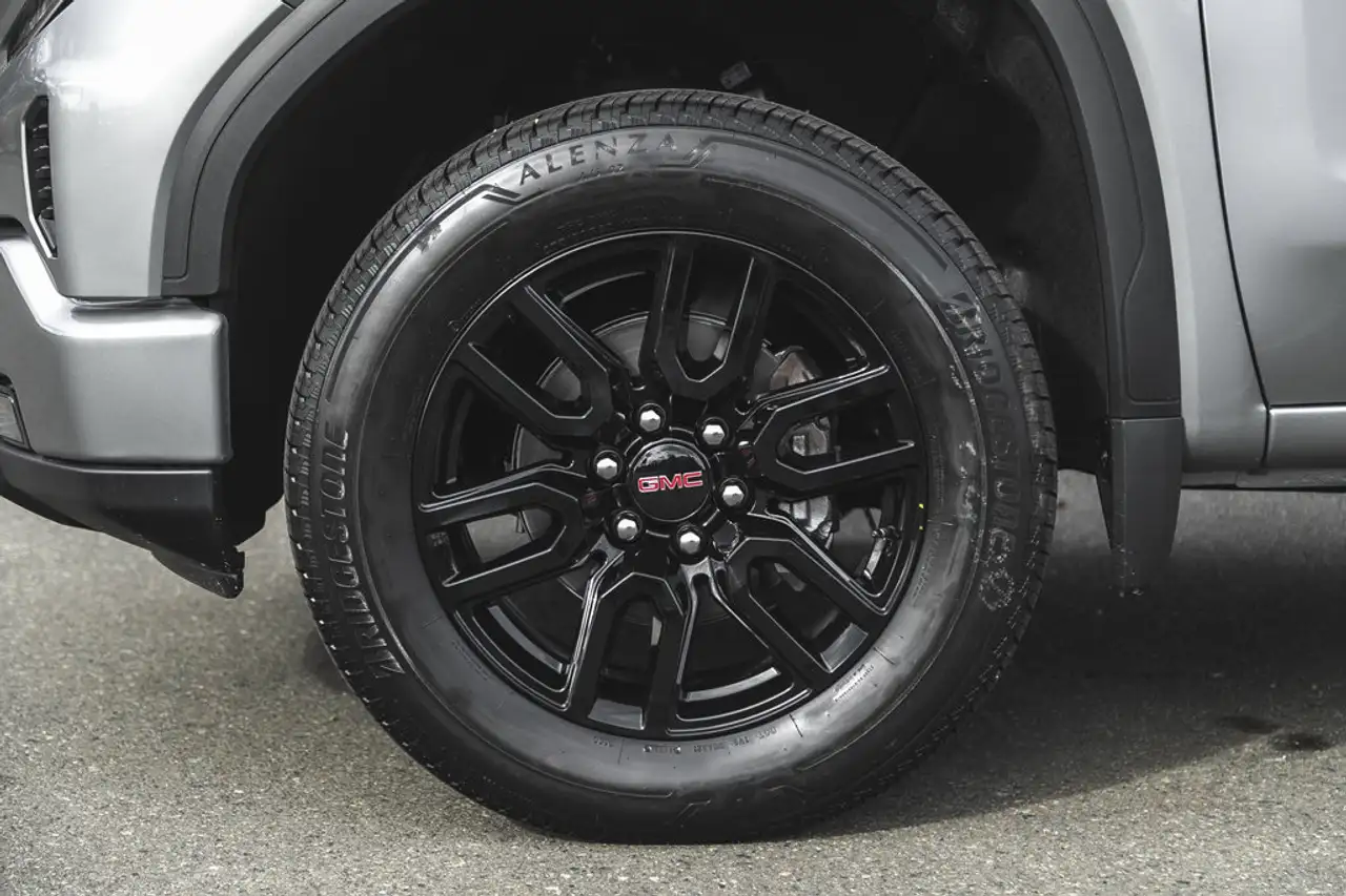 GMC Sierra 1500 снимка GMC Sierra 1500